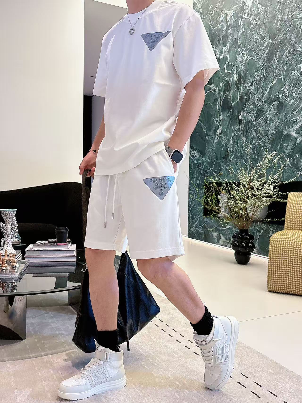 普拉达 * 𝟐6𝐬s 春夏 短袖套装 （可分开） 微宽松版型 品牌经典LOGO 工艺精致 100%纯棉 