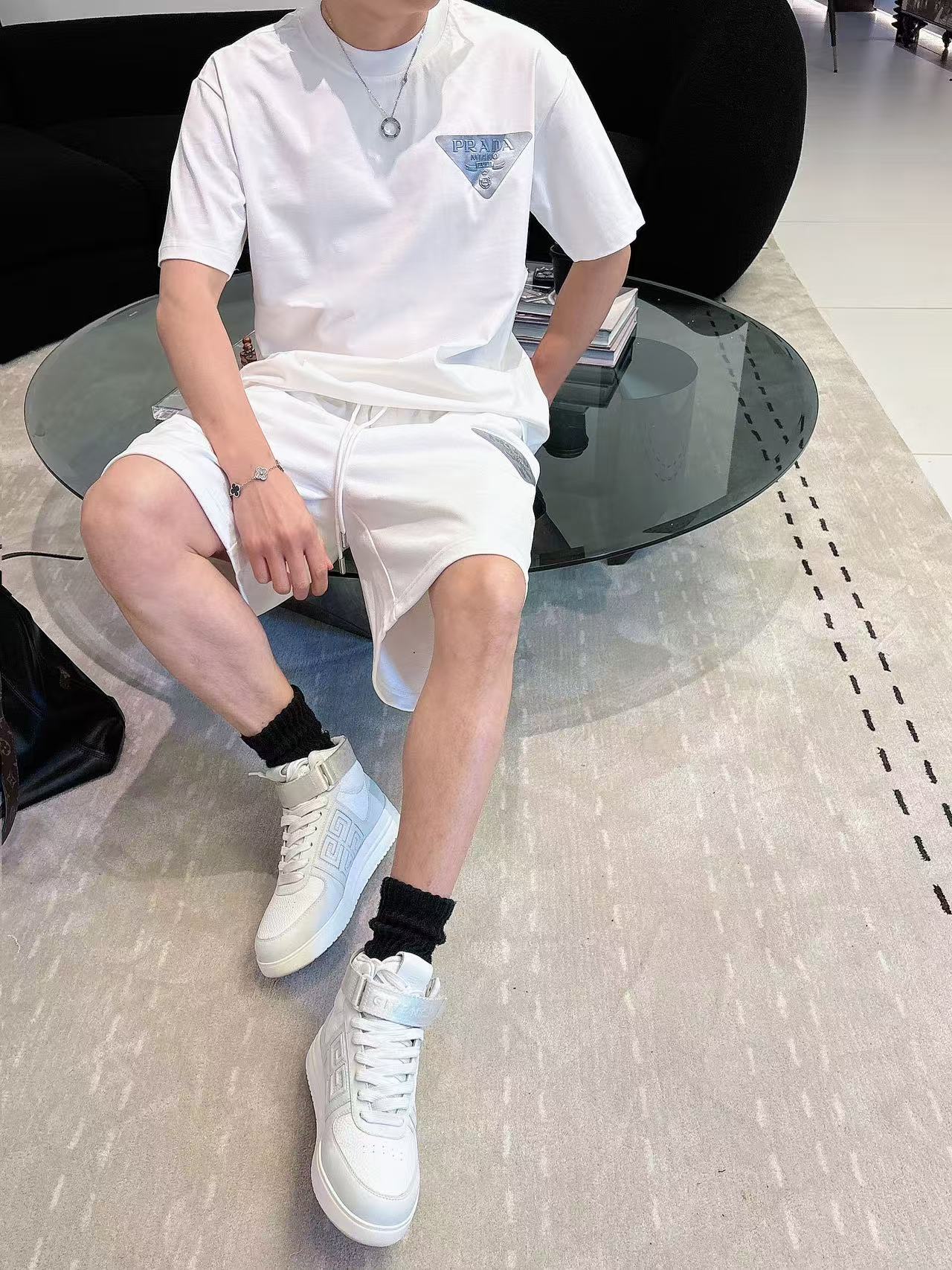 普拉达 * 𝟐6𝐬s 春夏 短袖套装 （可分开） 微宽松版型 品牌经典LOGO 工艺精致 100%纯棉 