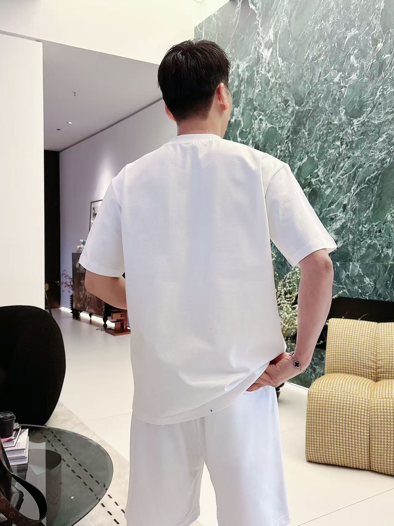 普拉达 * 𝟐6𝐬s 春夏 短袖套装 （可分开） 微宽松版型 品牌经典LOGO 工艺精致 100%纯棉 