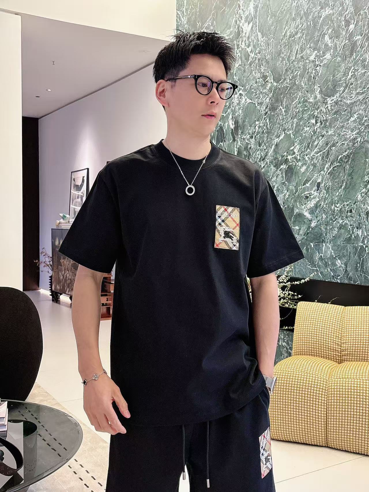 巴宝莉 * 𝟐6𝐬s 春夏 短袖套装 （可分开） 微宽松版型 品牌经典LOGO 工艺精致 100%纯棉 