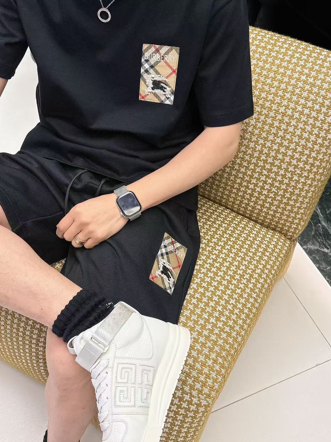 巴宝莉 * 𝟐6𝐬s 春夏 短袖套装 （可分开） 微宽松版型 品牌经典LOGO 工艺精致 100%纯棉 