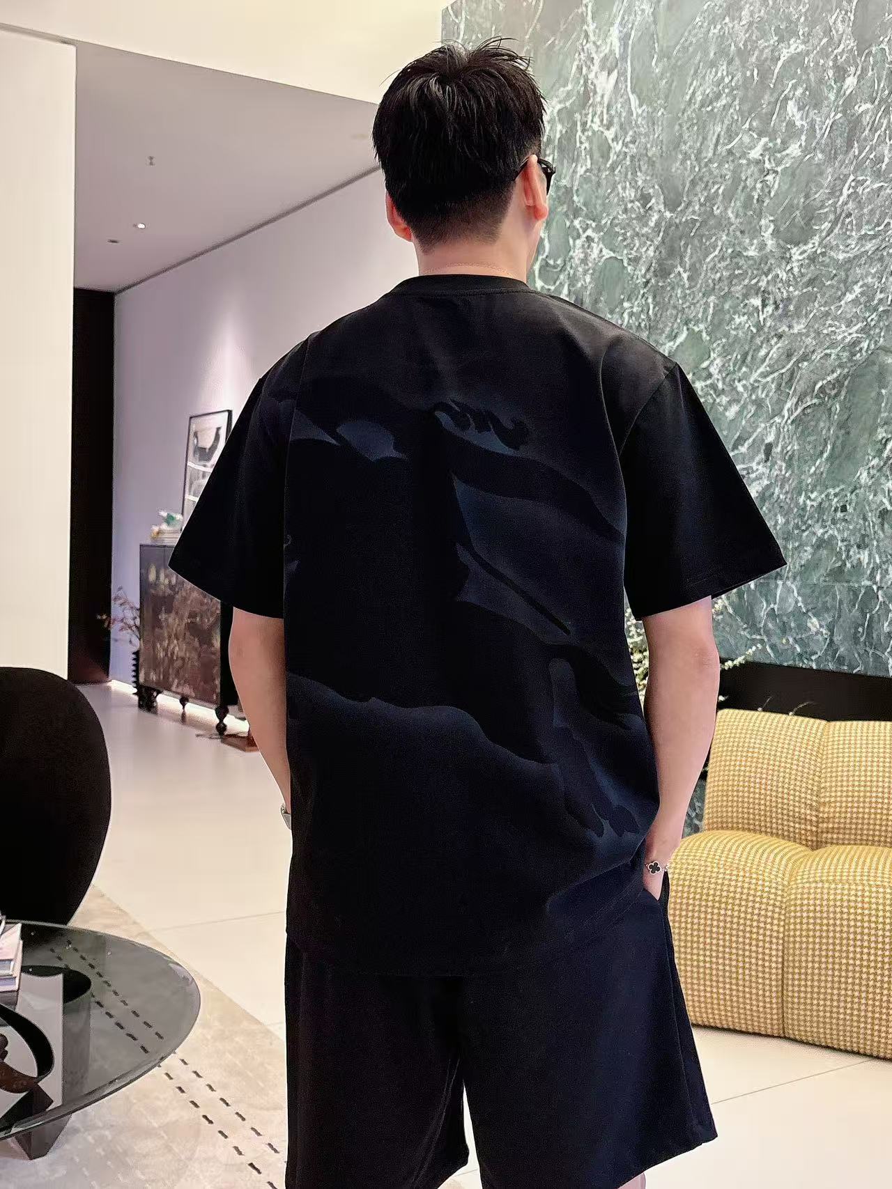 巴宝莉 * 𝟐6𝐬s 春夏 短袖套装 （可分开） 微宽松版型 品牌经典LOGO 工艺精致 100%纯棉 