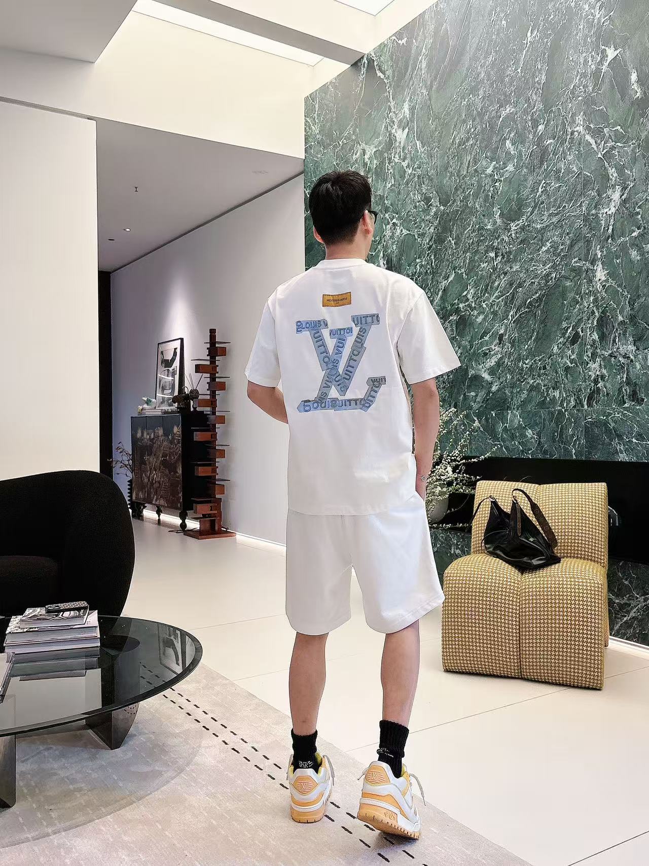 LV * 𝟐6𝐬s 春夏 短袖套装 （可分开） 微宽松版型 品牌经典LOGO 工艺精致 100%纯棉 休