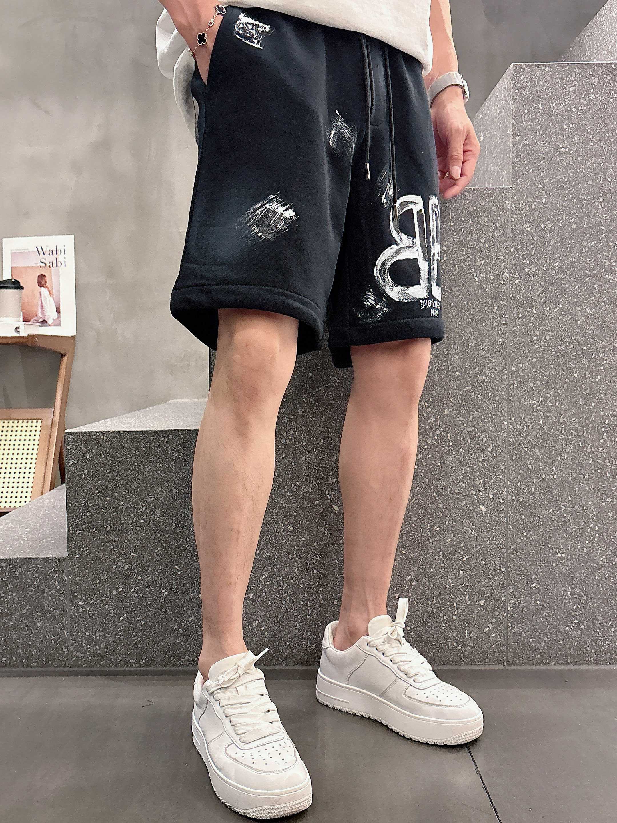 巴黎世家* 𝟐6𝐬s 春夏休闲短裤 定制面料 手绘定制标 品牌经典LOGO 工艺精致 休闲百搭 【𝐒𝐢𝐳