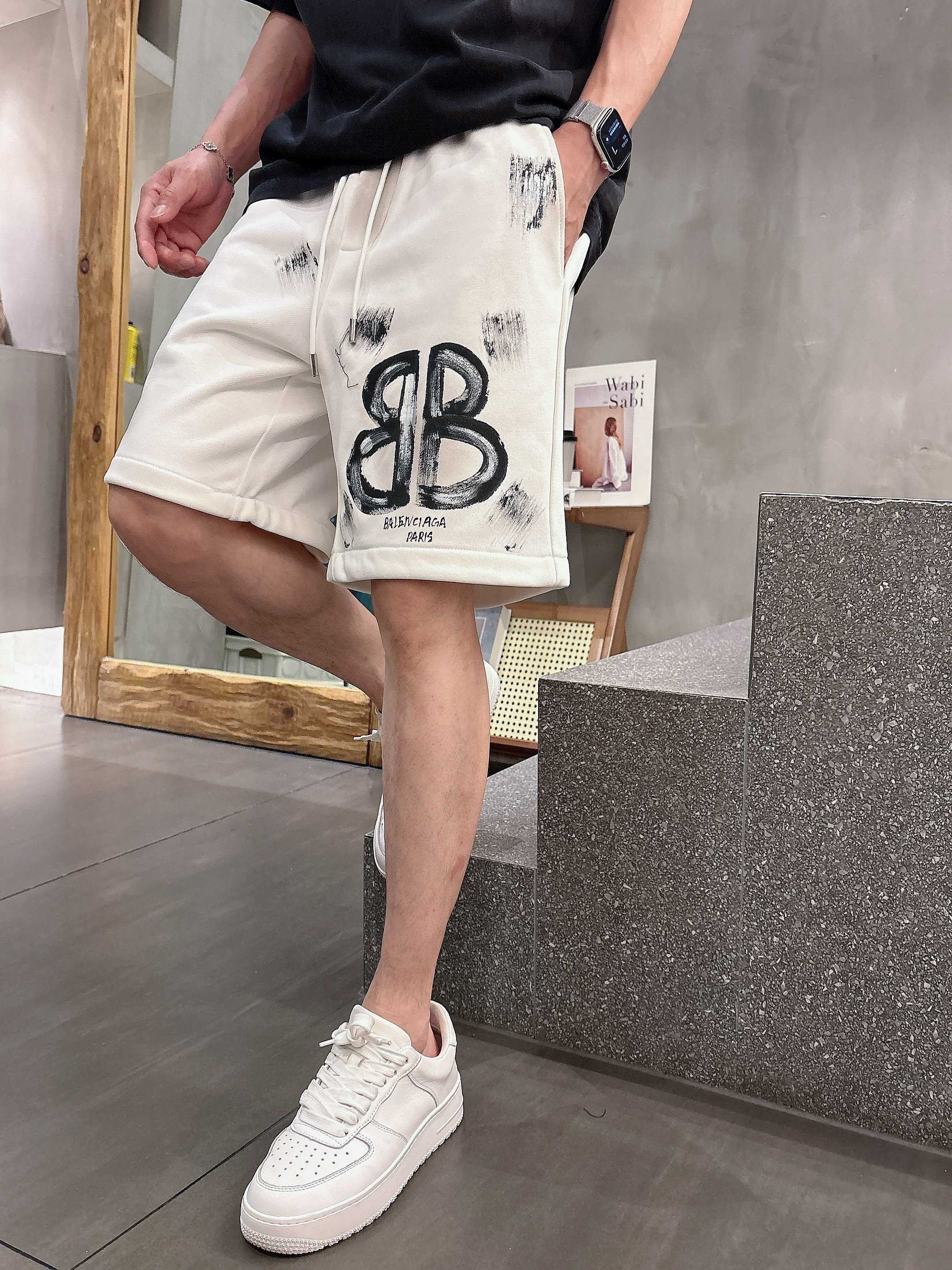 巴黎世家* 𝟐6𝐬s 春夏休闲短裤 定制面料 手绘定制标 品牌经典LOGO 工艺精致 休闲百搭 【𝐒𝐢𝐳