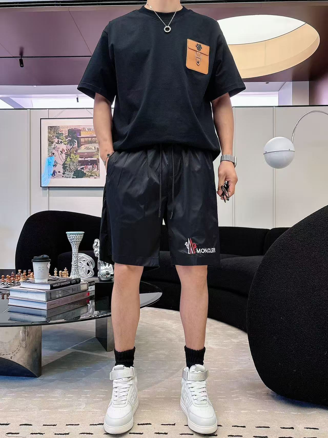 蒙口* 𝟐6𝐬s 春夏休闲速干短裤 定制面料 定制标 品牌经典LOGO 工艺精致 休闲百搭 【𝐒𝐢𝐳𝐞：