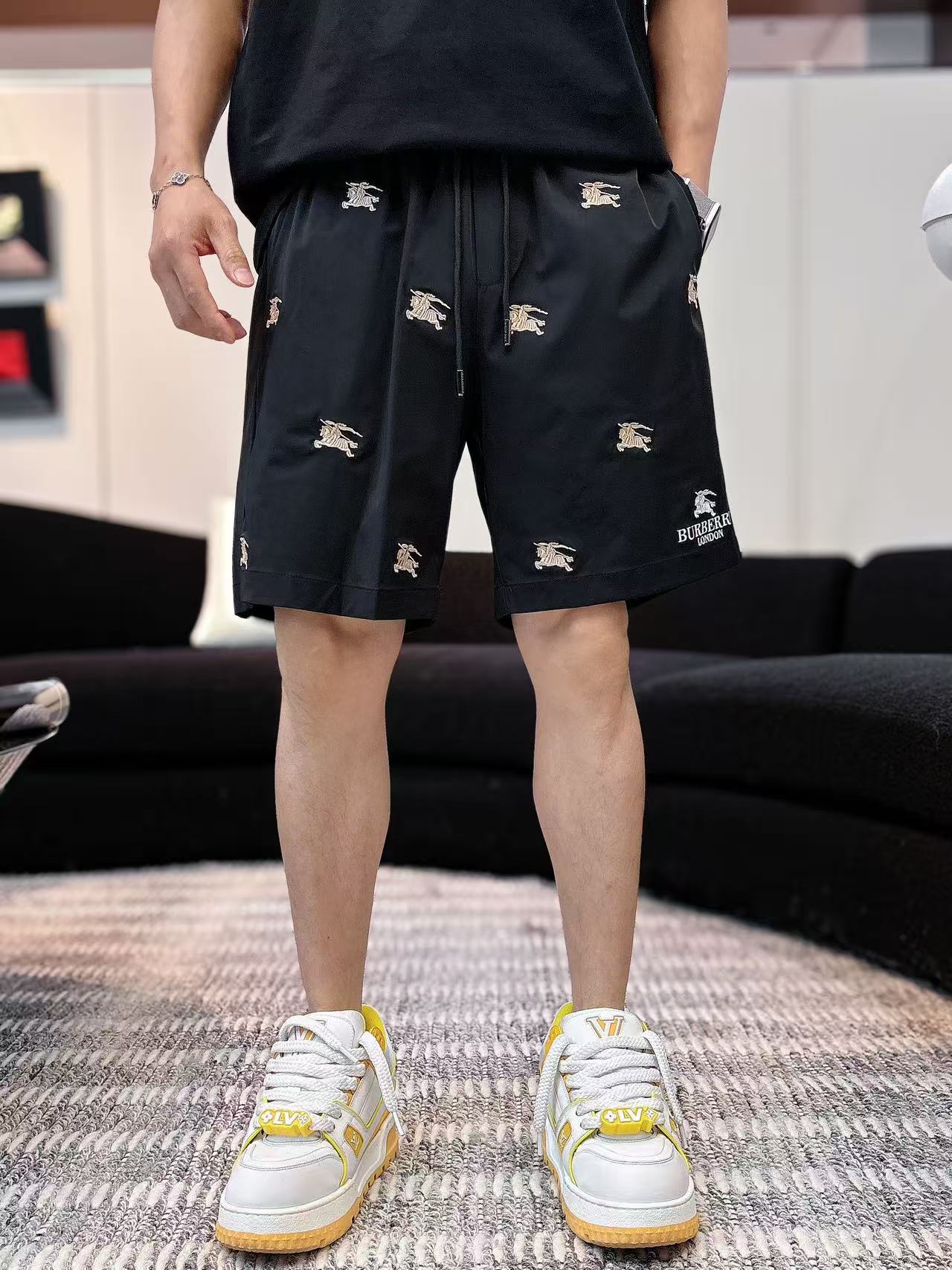 巴宝莉* 𝟐6𝐬s 春夏休闲速干短裤 定制面料 定制标 品牌经典LOGO 工艺精致 休闲百搭 【𝐒𝐢𝐳𝐞