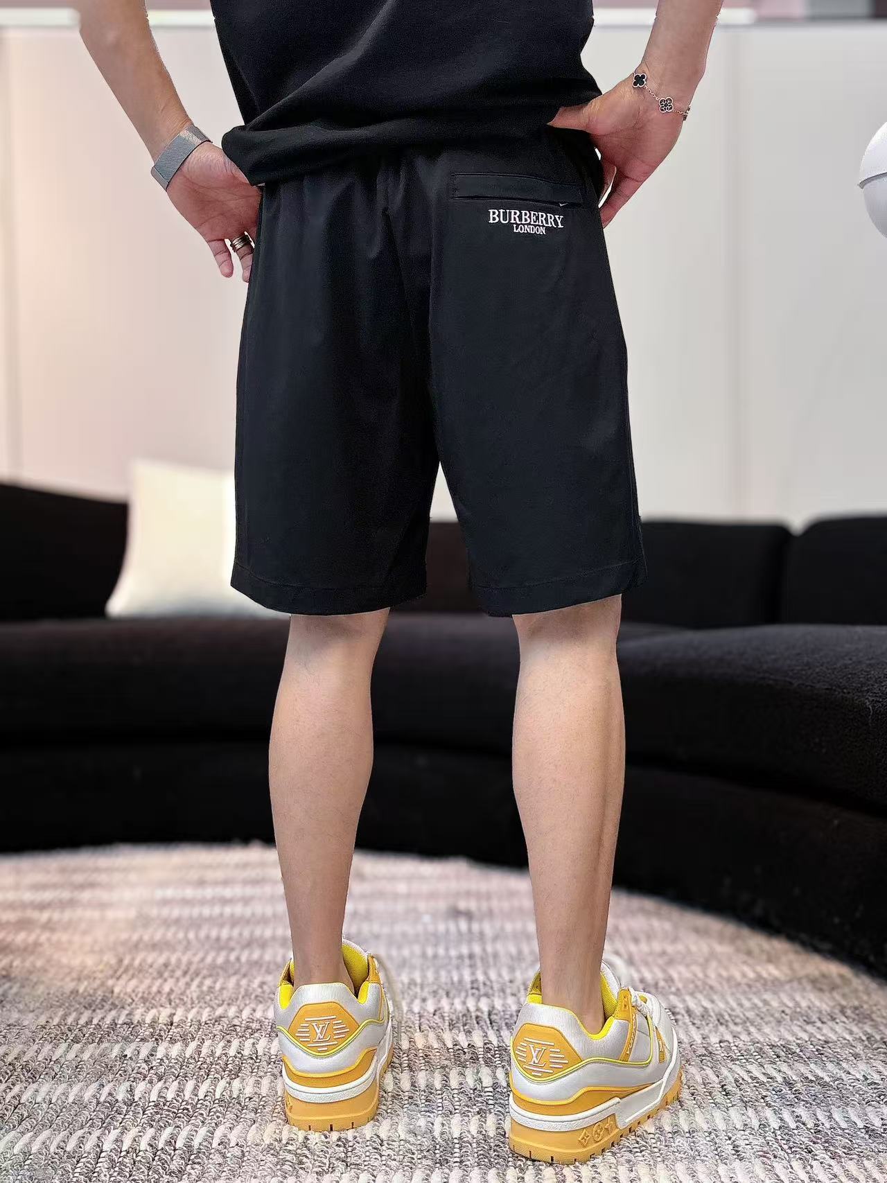 巴宝莉* 𝟐6𝐬s 春夏休闲速干短裤 定制面料 定制标 品牌经典LOGO 工艺精致 休闲百搭 【𝐒𝐢𝐳𝐞