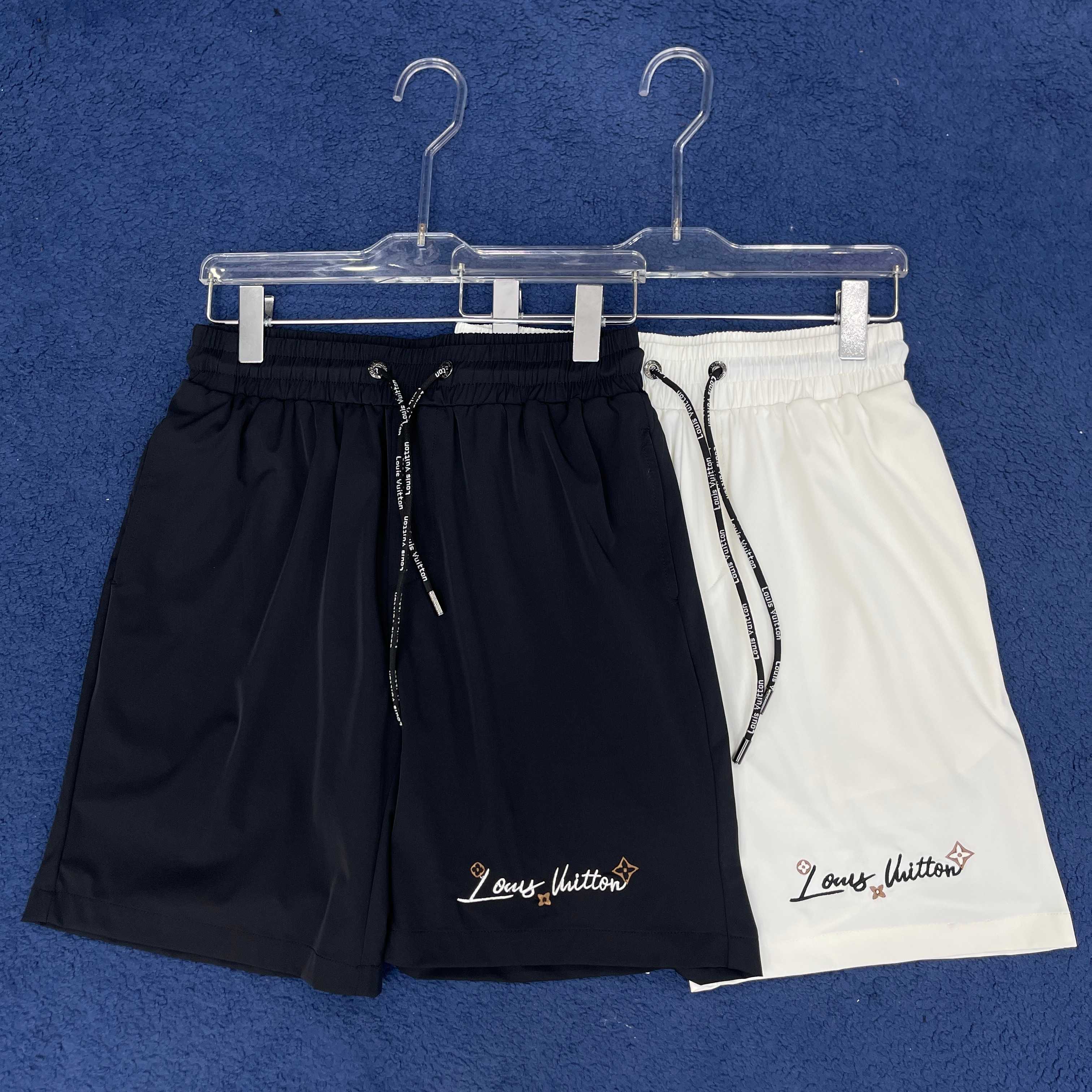 LV* 𝟐6𝐬s 春夏休闲速干短裤 定制面料 定制标 品牌经典LOGO 工艺精致 休闲百搭 【𝐒𝐢𝐳𝐞：
