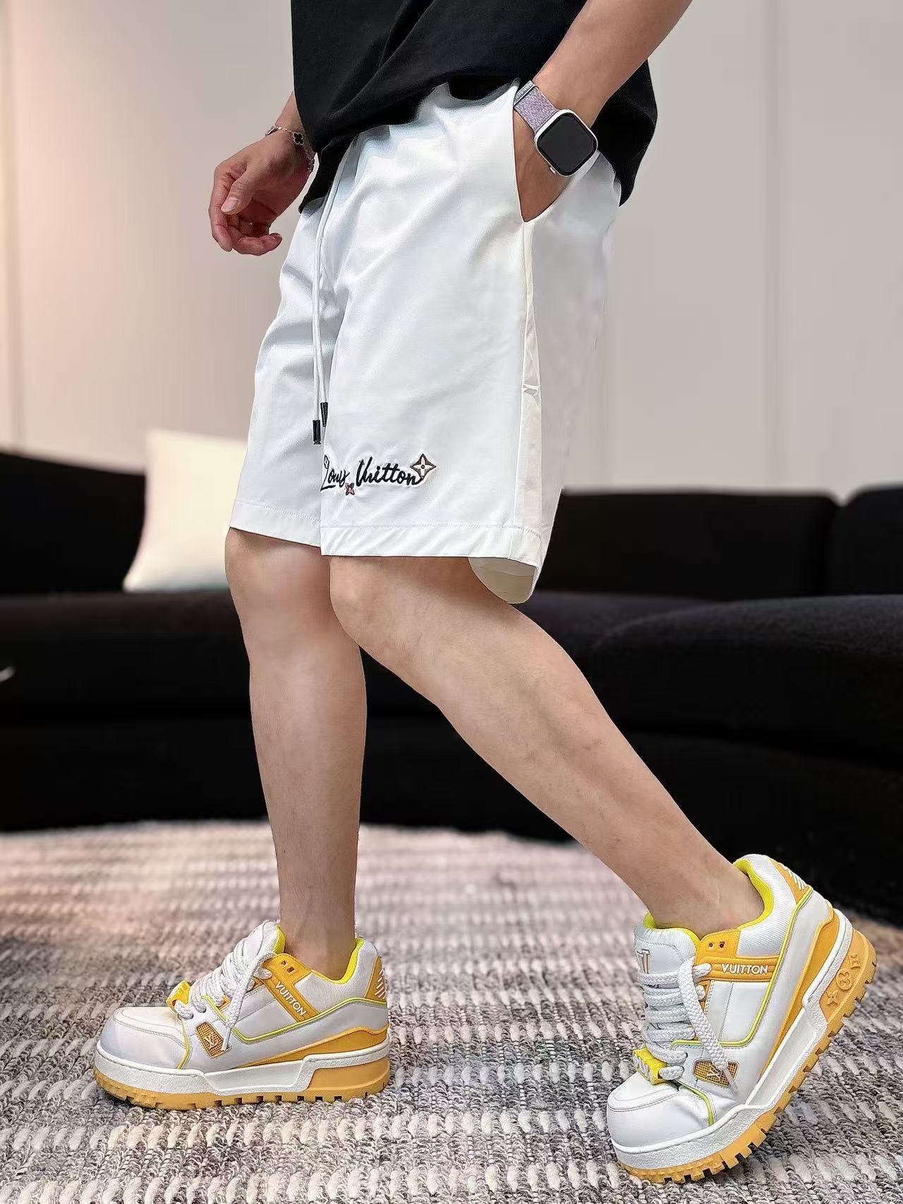 LV* 𝟐6𝐬s 春夏休闲速干短裤 定制面料 定制标 品牌经典LOGO 工艺精致 休闲百搭 【𝐒𝐢𝐳𝐞：