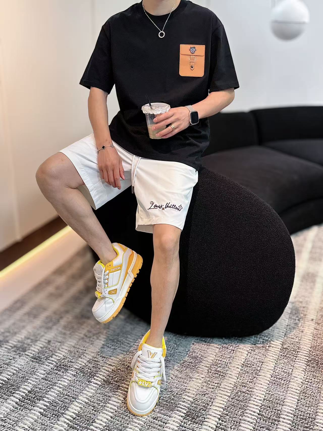 LV* 𝟐6𝐬s 春夏休闲速干短裤 定制面料 定制标 品牌经典LOGO 工艺精致 休闲百搭 【𝐒𝐢𝐳𝐞：
