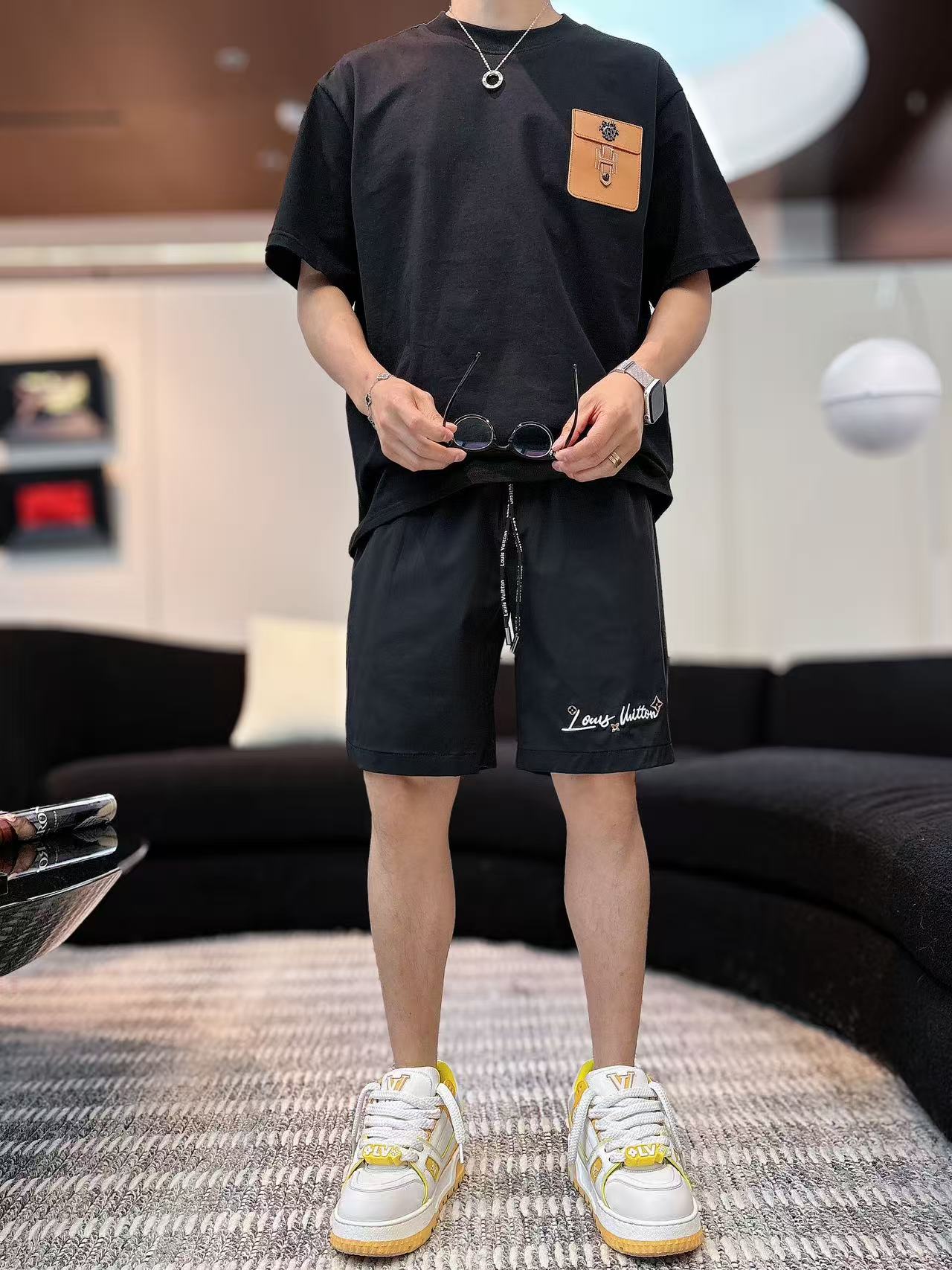 LV* 𝟐6𝐬s 春夏休闲速干短裤 定制面料 定制标 品牌经典LOGO 工艺精致 休闲百搭 【𝐒𝐢𝐳𝐞：