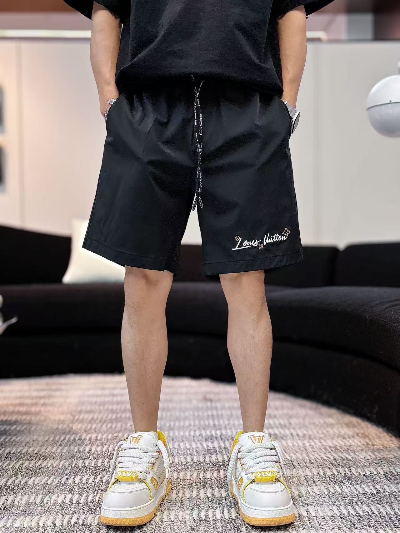LV* 𝟐6𝐬s 春夏休闲速干短裤 定制面料 定制标 品牌经典LOGO 工艺精致 休闲百搭 【𝐒𝐢𝐳𝐞：