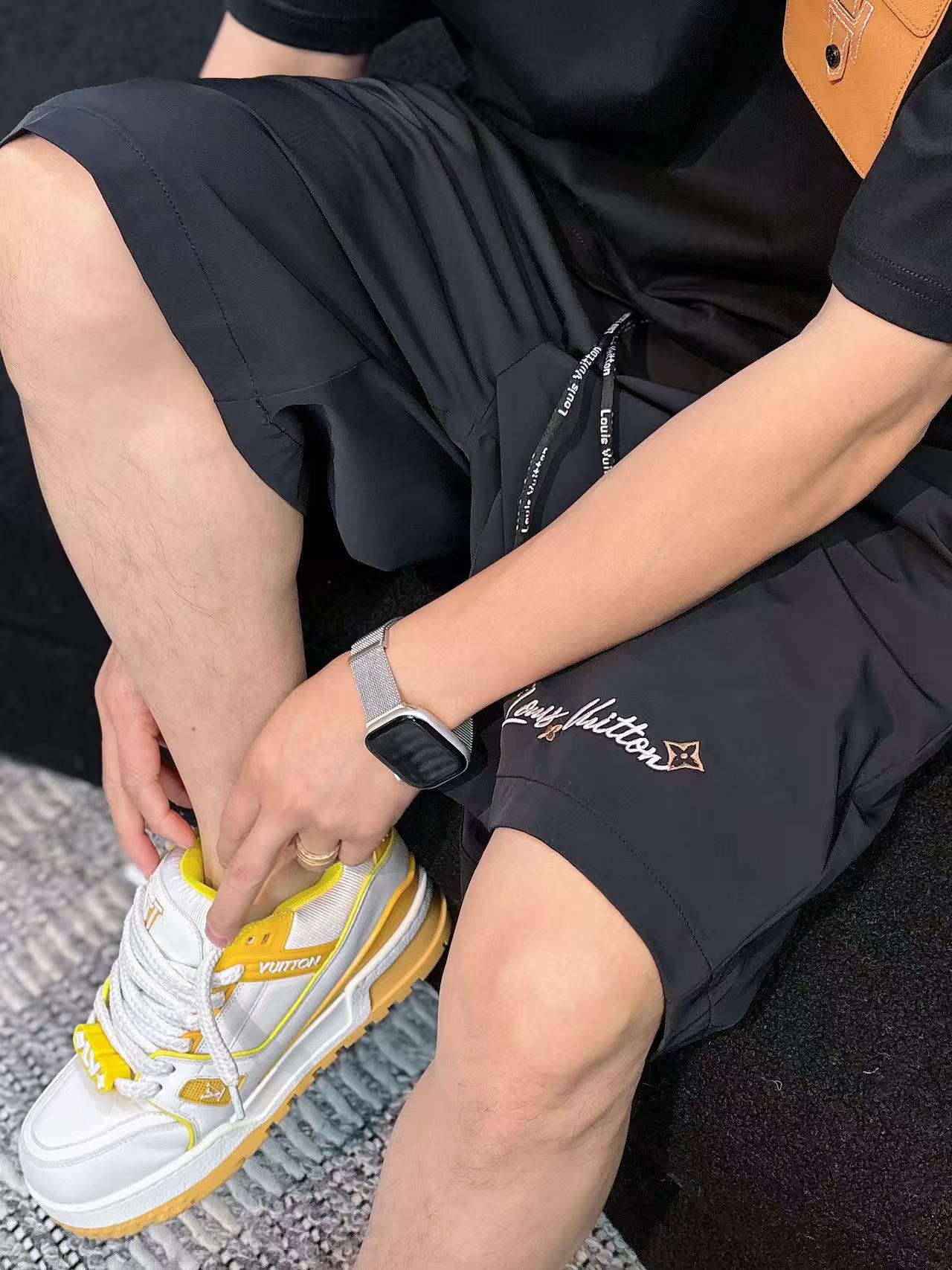 LV* 𝟐6𝐬s 春夏休闲速干短裤 定制面料 定制标 品牌经典LOGO 工艺精致 休闲百搭 【𝐒𝐢𝐳𝐞：