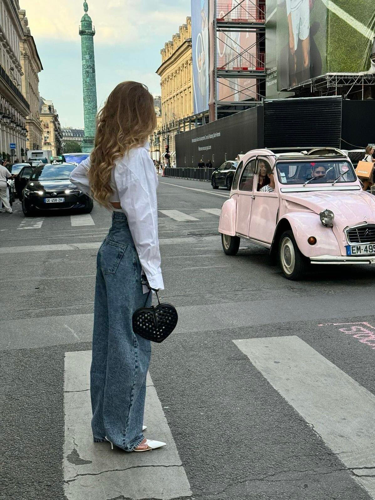 Stylish Snowflake Jeans with High Waist and Leg-Modified Arc Legs: Rare and Optimal - 图片 6