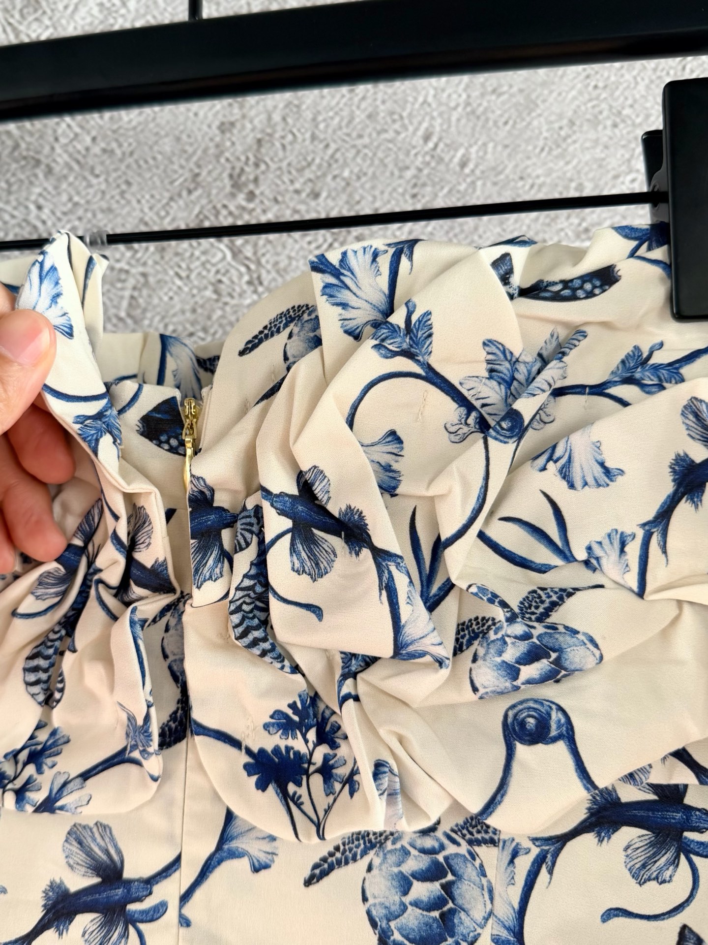 现货‼️‼️🛒款号2W2/Jardin露肩连衣裙✨Agua ✘ 2026💐手工捏褶荷叶边层次叠加，清新海