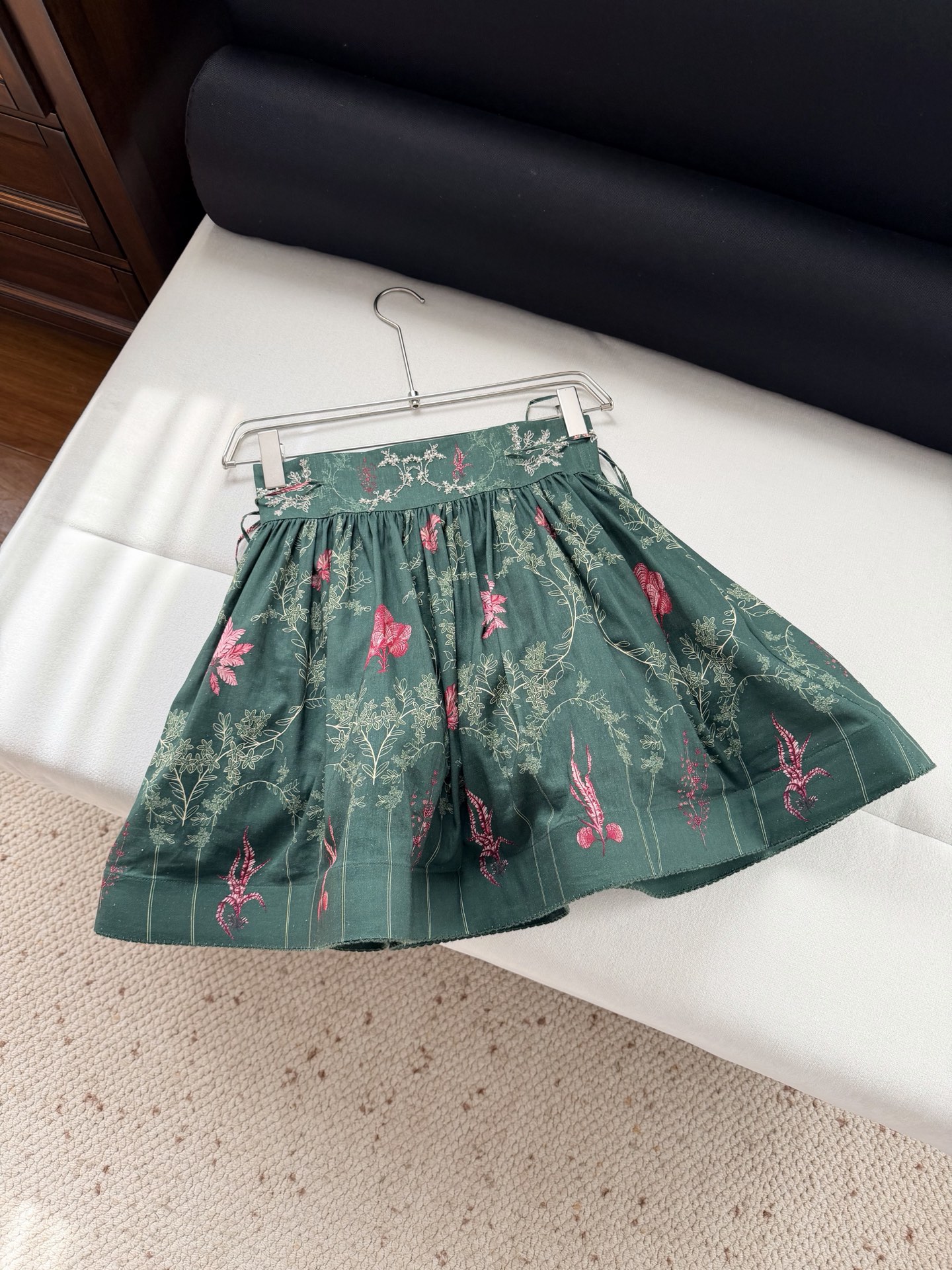 现货‼️‼️/半裙✨来自南美洲哥伦比亚的Agua～亚麻腰果热带印花，腰间手摇绣花钉珠点缀，是那种有设计感