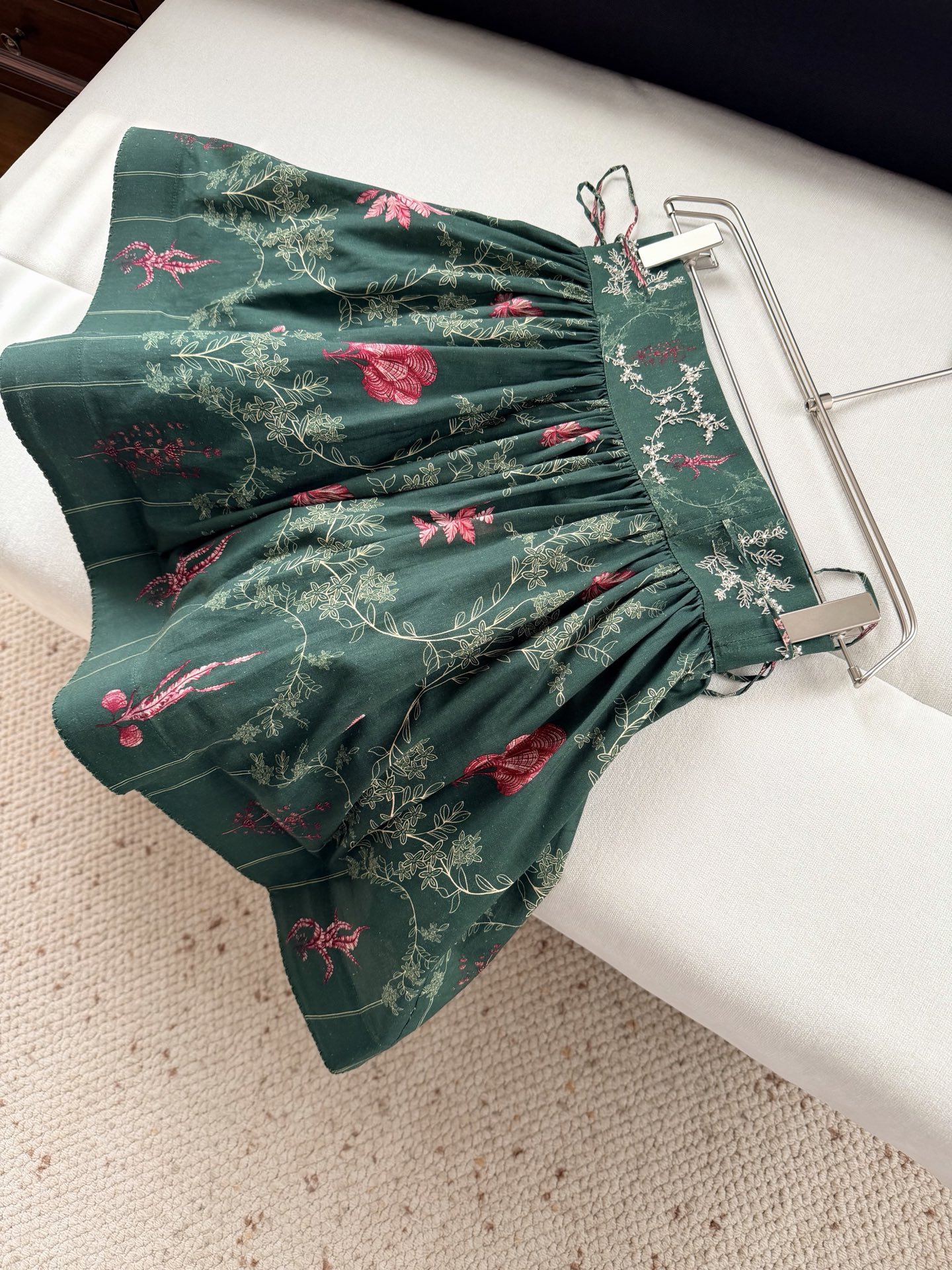 现货‼️‼️/半裙✨来自南美洲哥伦比亚的Agua～亚麻腰果热带印花，腰间手摇绣花钉珠点缀，是那种有设计感