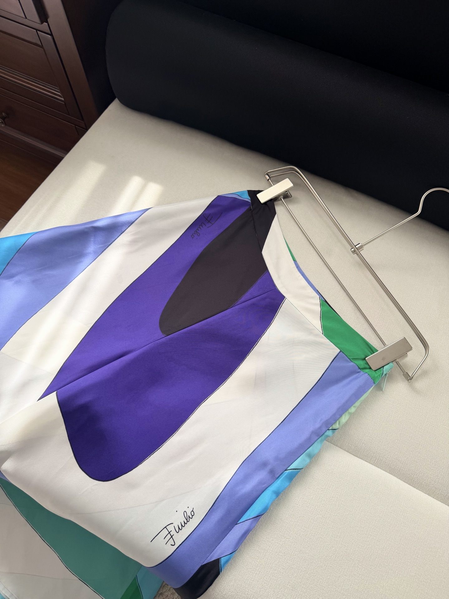 现货‼️‼️/Maddalena真丝阔腿裤✨100%重磅斜纹真丝、宽腿侧拉链开合，采用全身印花制成，不同