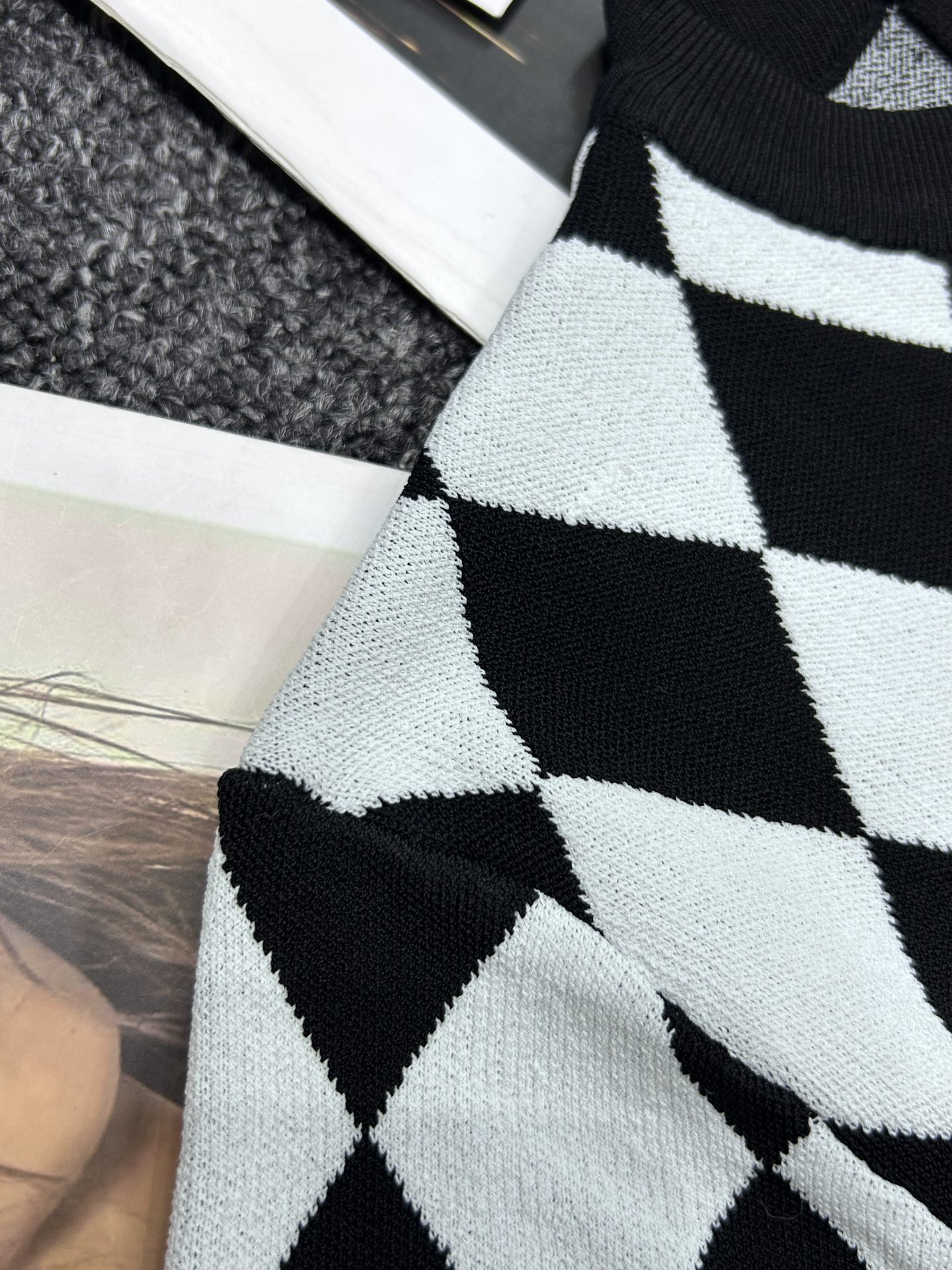 Stylish Black and White Dress with Unique Design for Women – P449 Summary - 图片 7