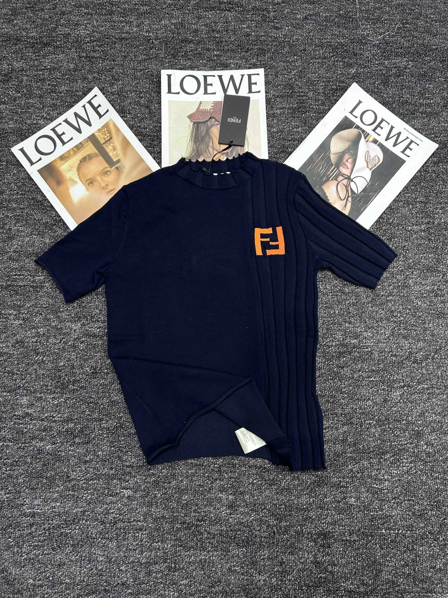“FENDI F Original Femininity Dress: Dynamic Design for Female Charisma” - 图片 6