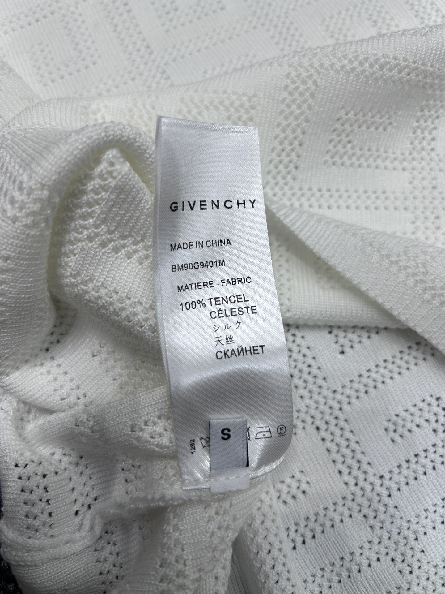 Elegant Fashion: Original Scavenging Female Suit with GIVENCHY and Vanhish Emptiness Vest - 图片 9