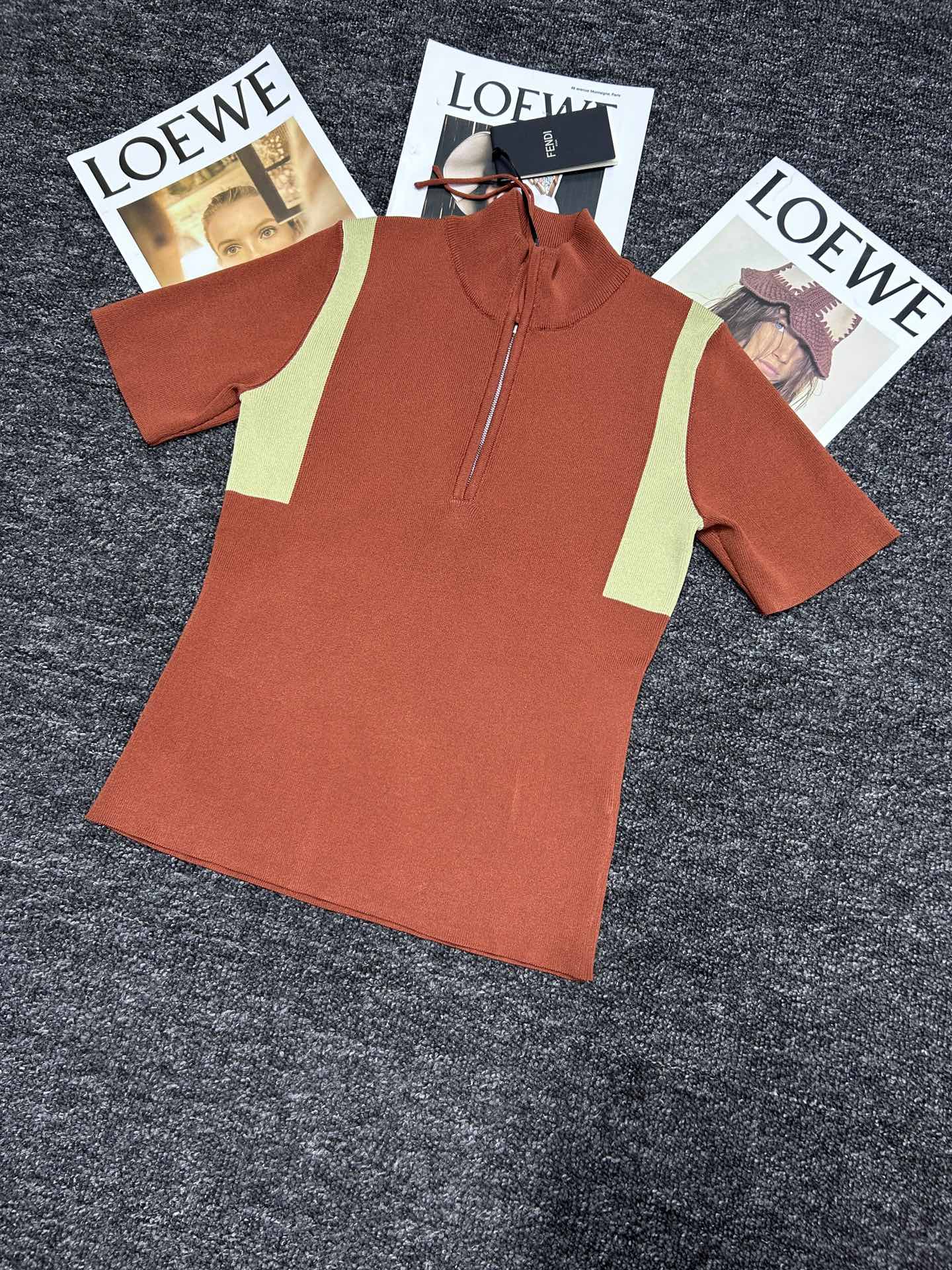 Stylish Fendi Women’s Suit: One-Size-Fits-All, Tie-Up Design, Colored Fashion - 图片 4