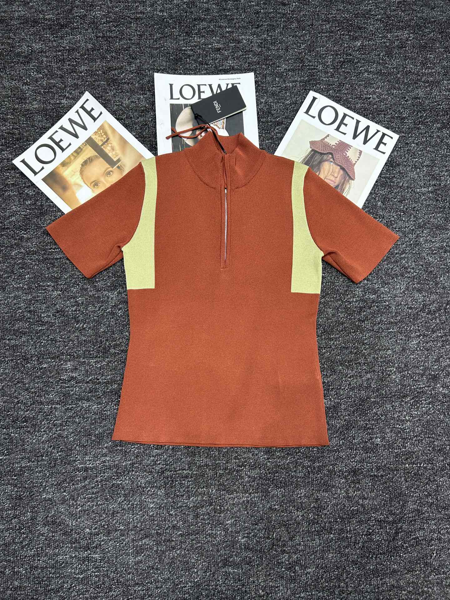 Stylish Fendi Women’s Suit: One-Size-Fits-All, Tie-Up Design, Colored Fashion - 图片 2