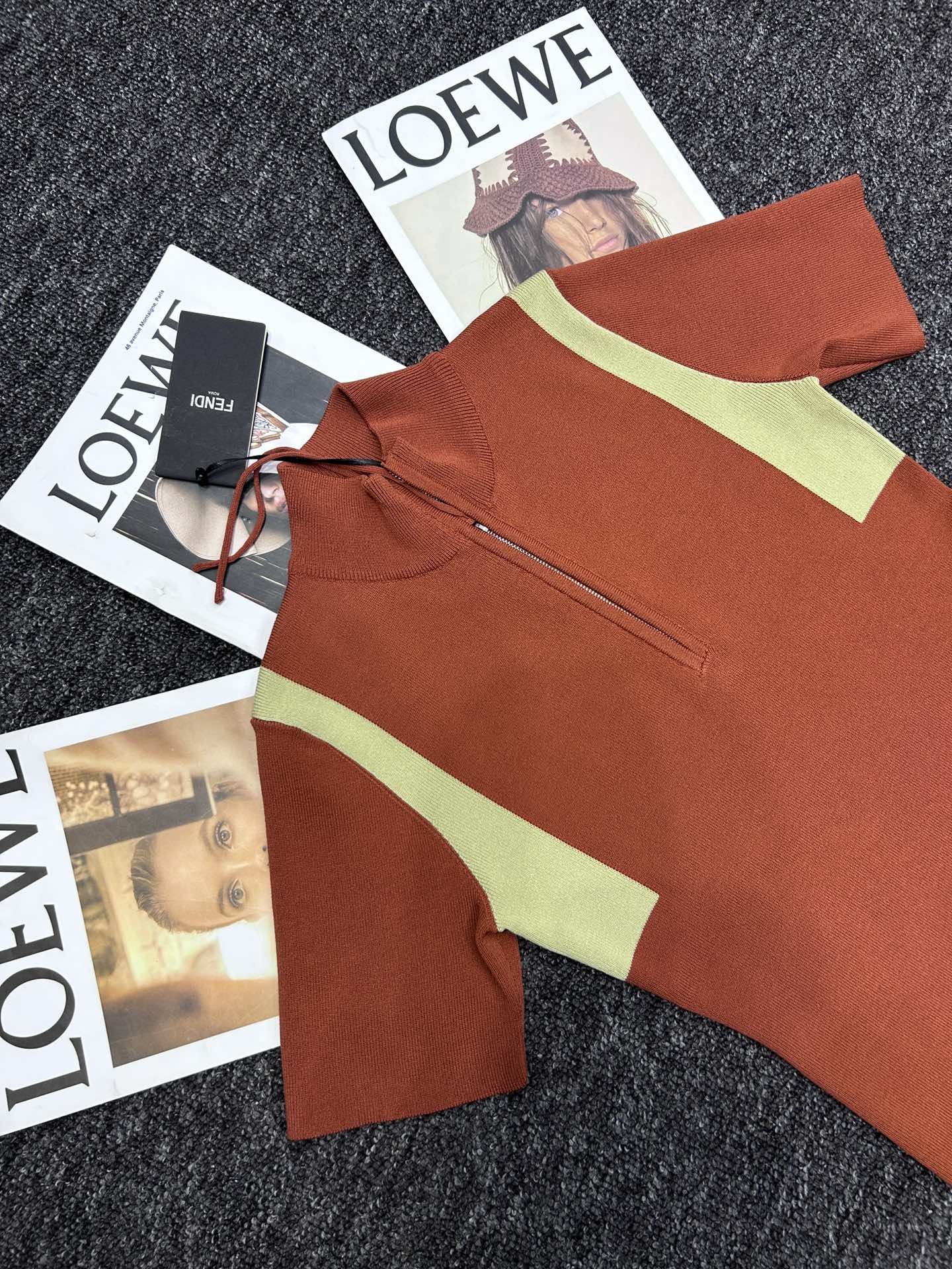 Stylish Fendi Women’s Suit: One-Size-Fits-All, Tie-Up Design, Colored Fashion - 图片 5