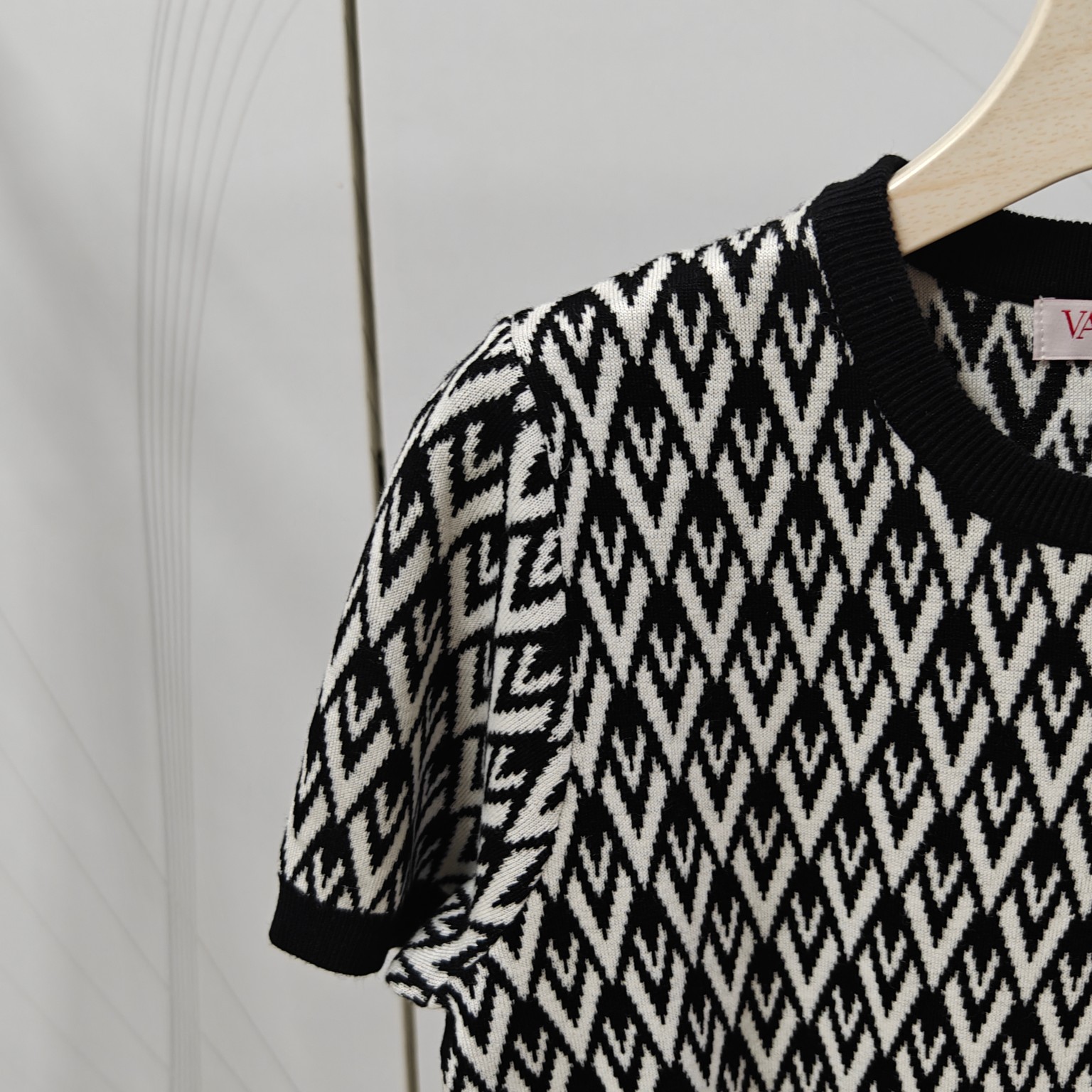 Stylish Valentino Package: High-profile Elegance for Bad-Ass Girl p311 - 图片 6