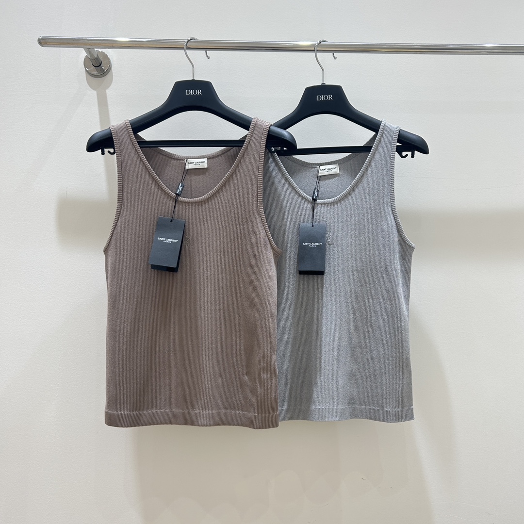 NO:309810,Ysl home!  Special counter model!  Chest embroidered letter logo pattern sleeveless knitted vest top!  Complete three standards!  Two colors!  S/M/L, shipped in stock!  (M size bust 72 length 54), saint laurent,louis vuitton,alexander wang19860909Ysl家！专柜款！胸口刺绣字母logo图案无袖针织背心上衣！三标齐全！两色！码数S/M/L,现货发！(M码胸围72衣长54),,saint laurent,louis vuitton,alexander wang,Women's clothing