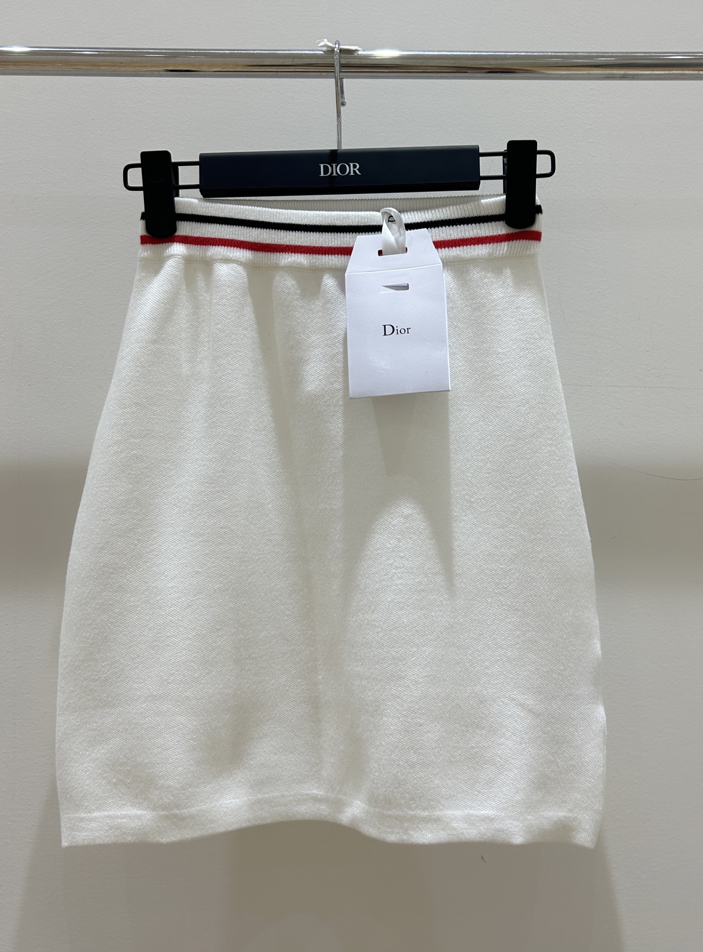 NO:322330,Dio* Di's home!  Higher version!  Striped elastic webbing with A-line hip-wrap skirt at waist!  Complete three standards!  S/M/L, shipped in stock!  (M size waist 60 skirt length 46), dior,dior,skirts,alexander wang19860909Dio*迪家！高版本！腰间条纹松紧织带拼接A字包臀半裙！三标齐全！码数S/M/L,现货发！(M码腰围60裙长46),,dior,dior,skirts,alexander wang,Women's clothing