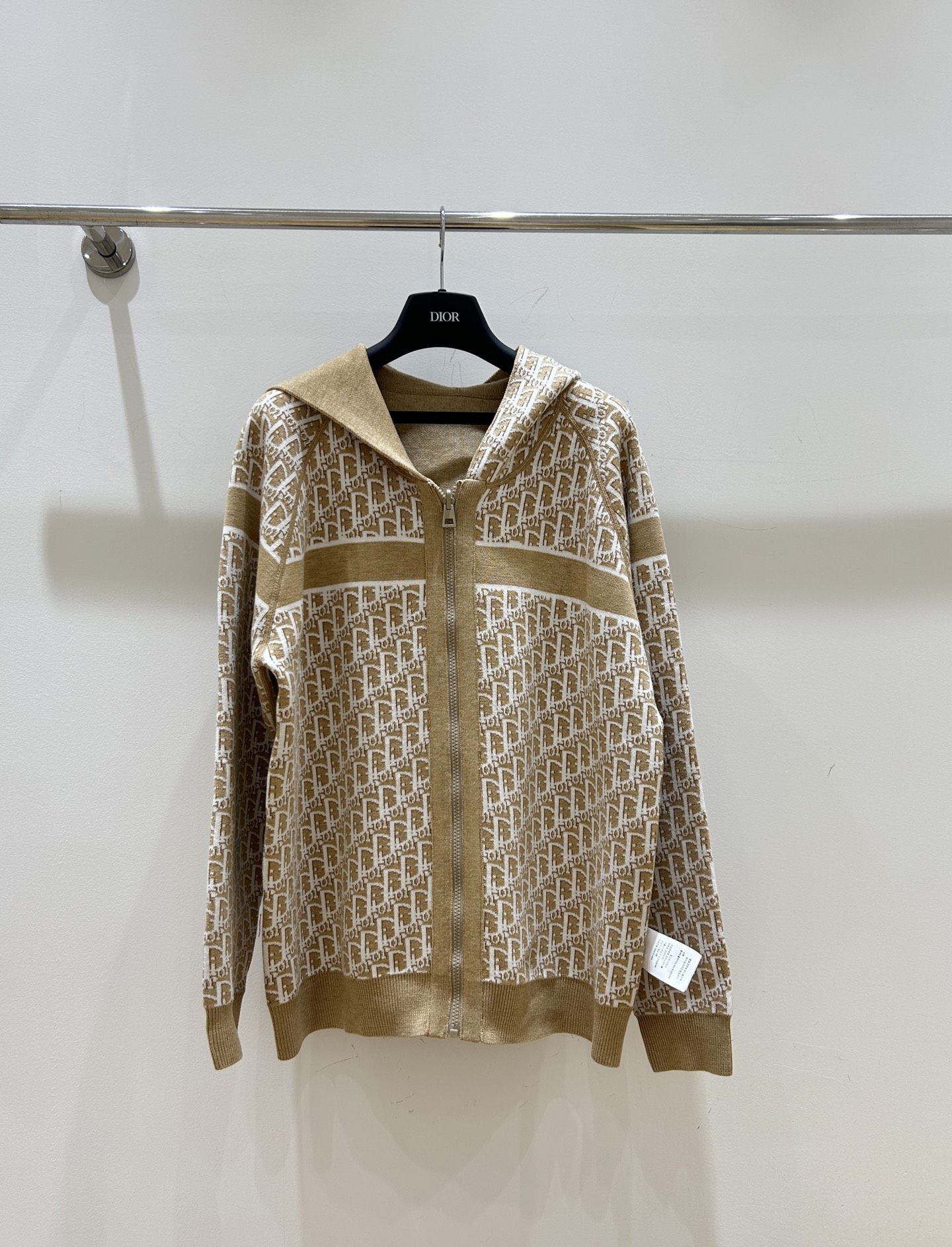 NO:326124,Dio* Home!  Special counter model!  Letter logo pattern jacquard hooded zipper on both sides wearing a wool coat!  Complete three standards!  S/M/L, shipped in stock!  (M size bust 116 length 68), dior, jackets & coats, hats, alexander wang19860909Dio*家！专柜款！字母logo图案提花连帽拉链两面穿羊毛外套！三标齐全！码数S/M/L,现货发！(M码胸围116衣长68）,,dior,jackets & coats,hats,alexander wang,Women's clothing