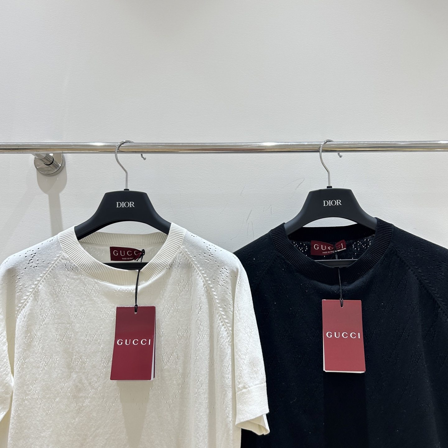 “Original Gucci Binary Short Sleeve Outfits: Classic Design for Stylish Women” - 图片 5