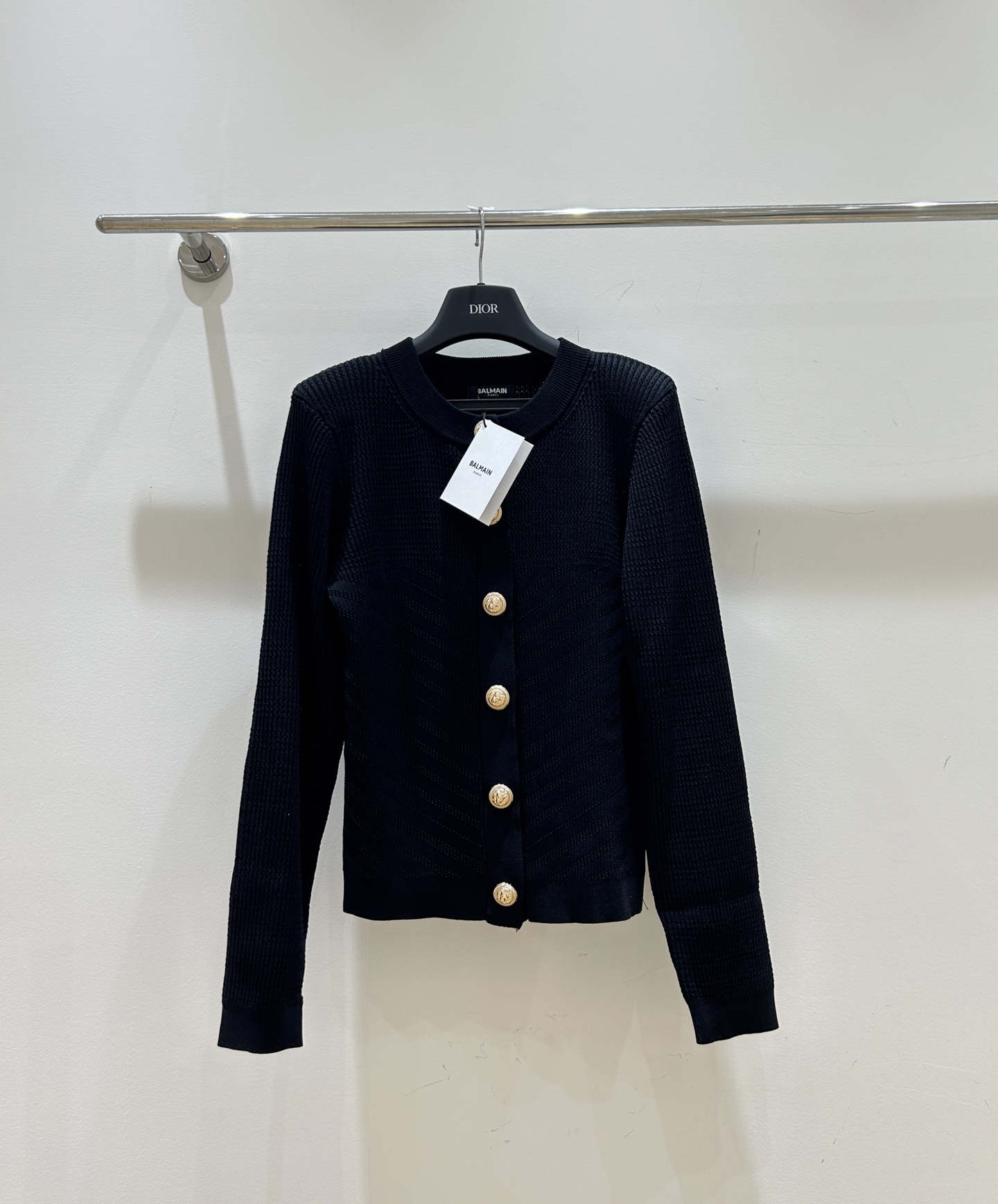 “Balman Metal Buttons: High-Level Fashion for Instant Possession in New Autumn Style” - 图片 4