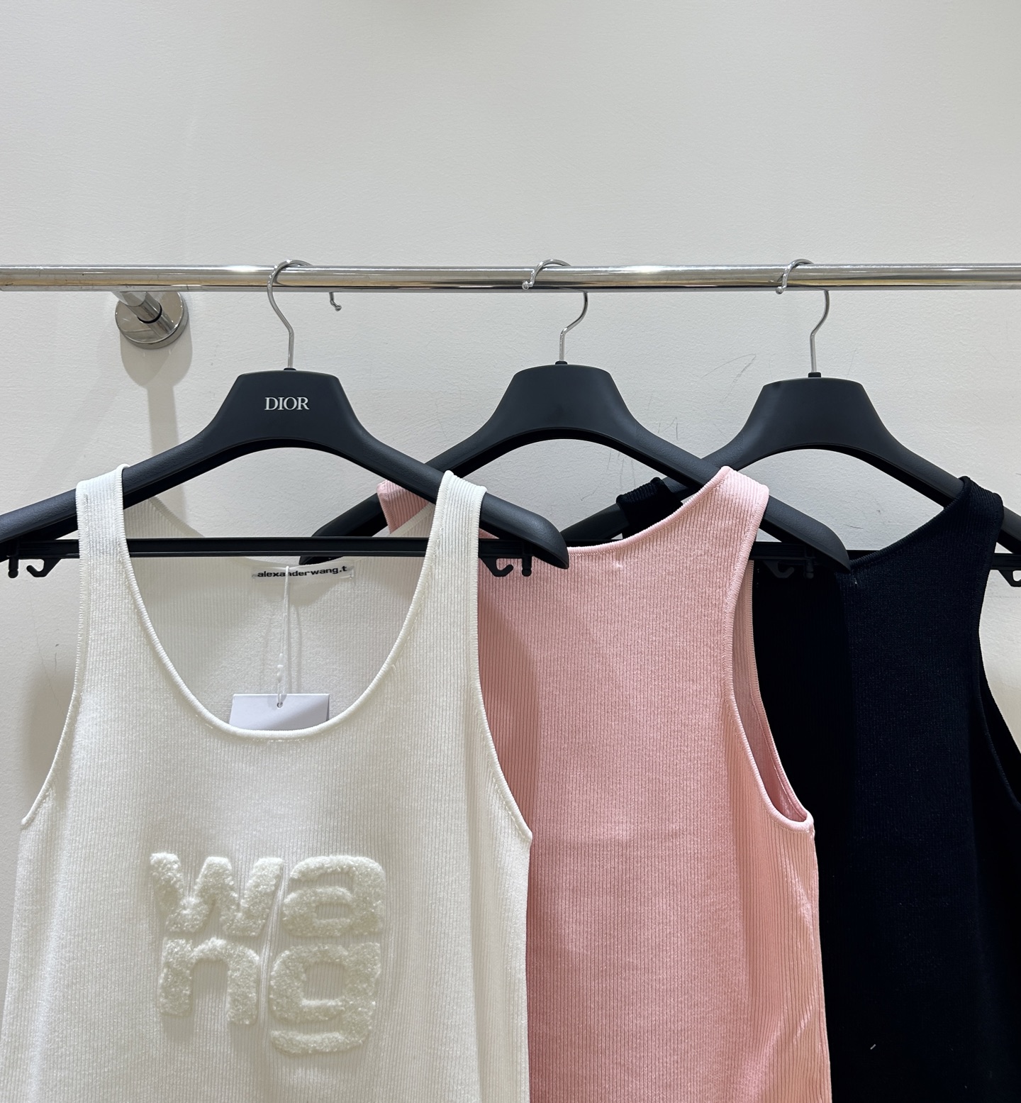 Fashionable Alexander Wang Towel-Embroidered Female Suit: Original, Hardcore, and Summer-Ready - 图片 7