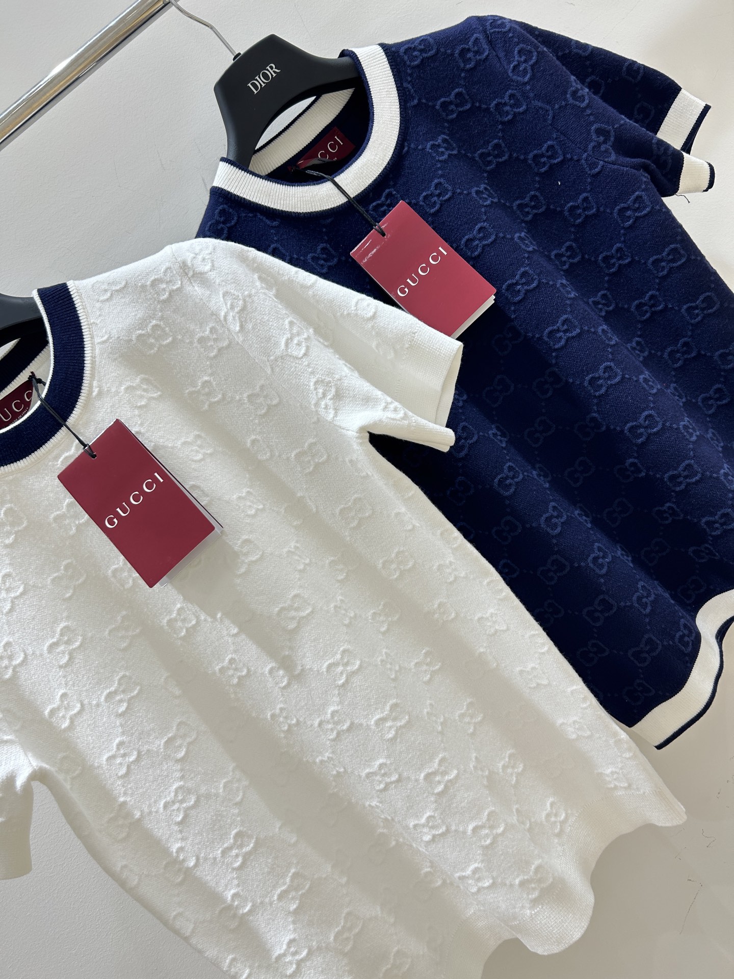 Luxurious Gucci Dress with Short-Sleeve Design and Letter Detailing - 图片 7