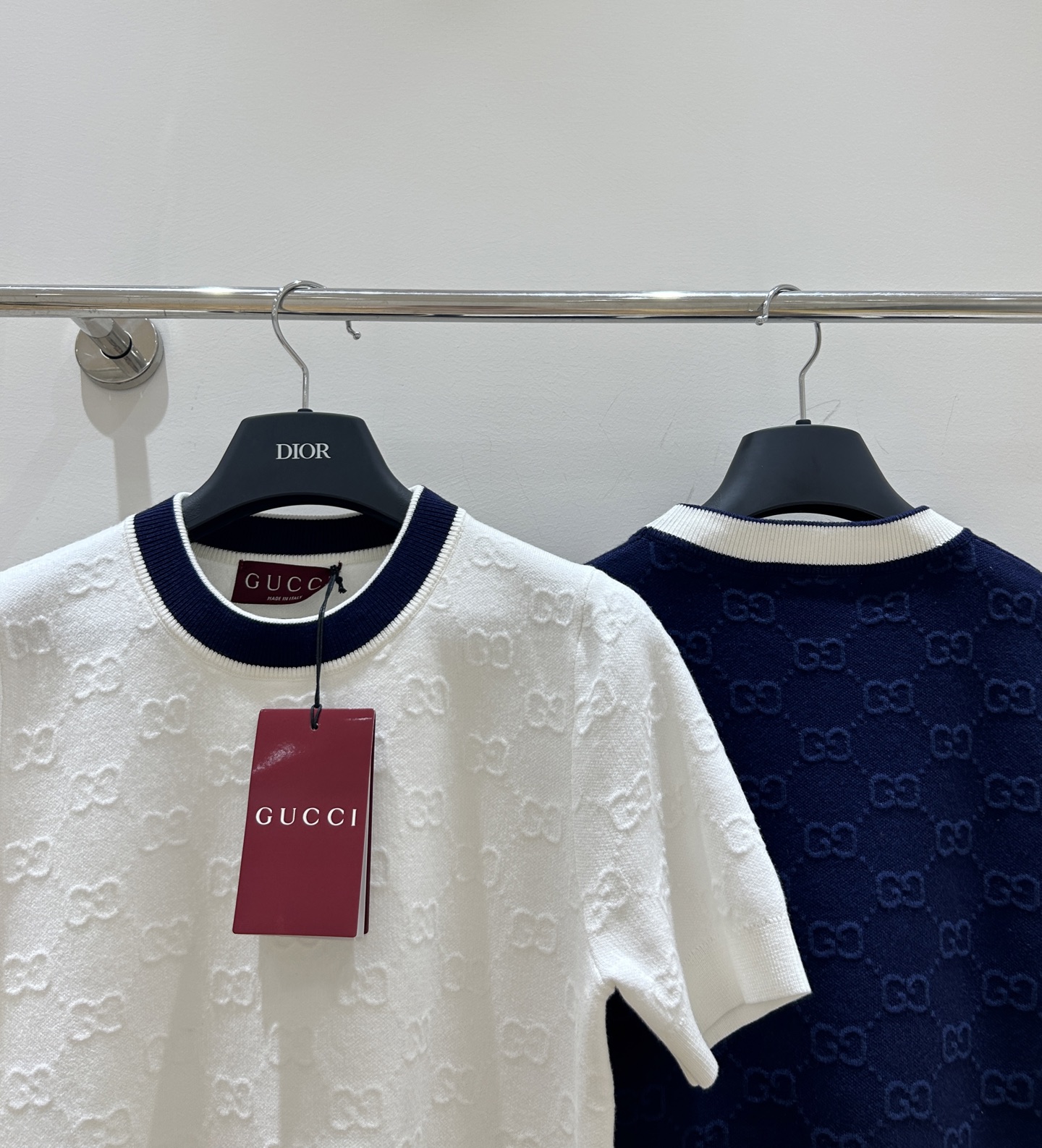 Luxurious Gucci Dress with Short-Sleeve Design and Letter Detailing - 图片 6