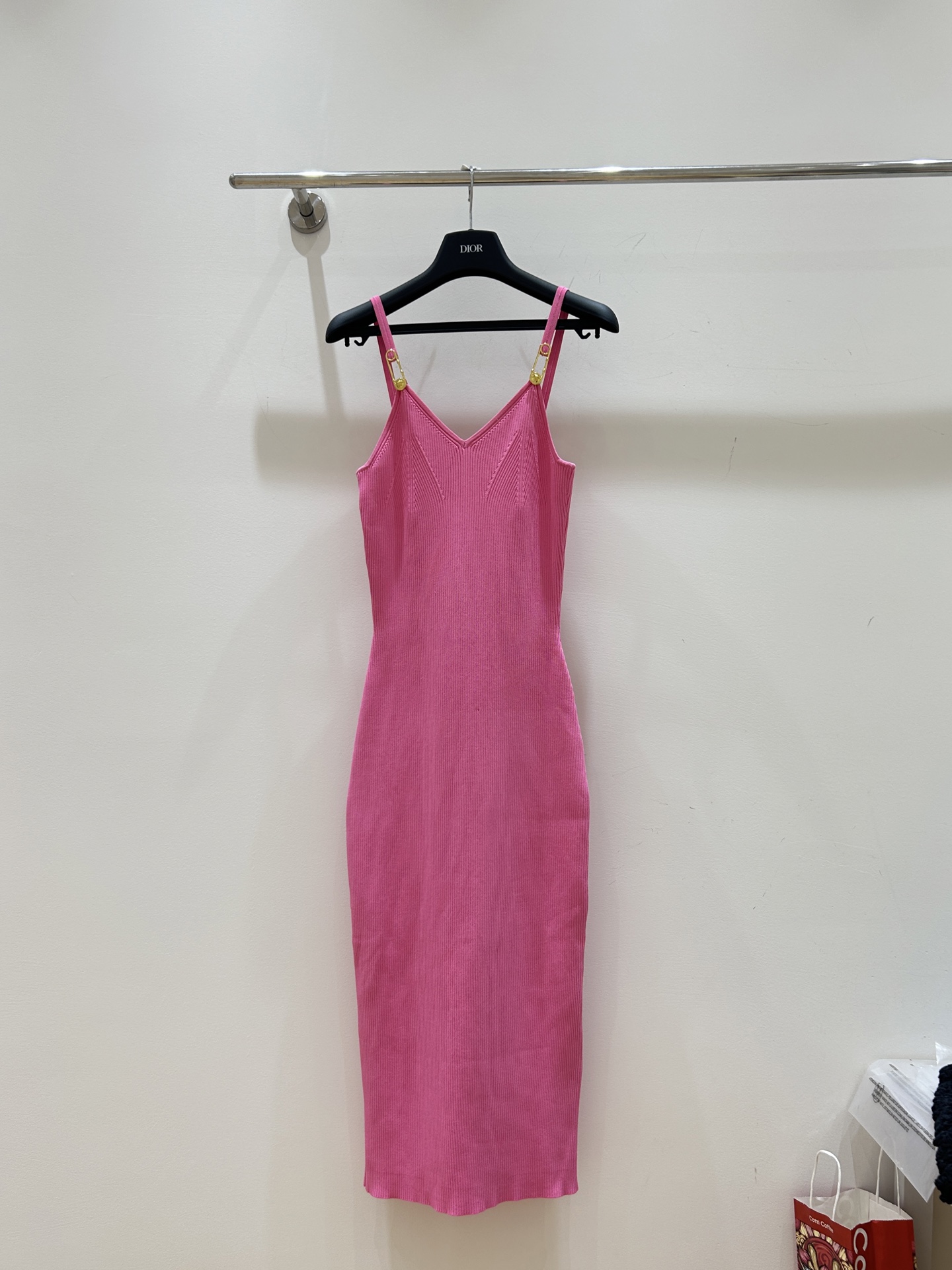 Luxurious Bad-Ass Girl Summer Dress with Elegant Pin Design and High-Quality Fabric
