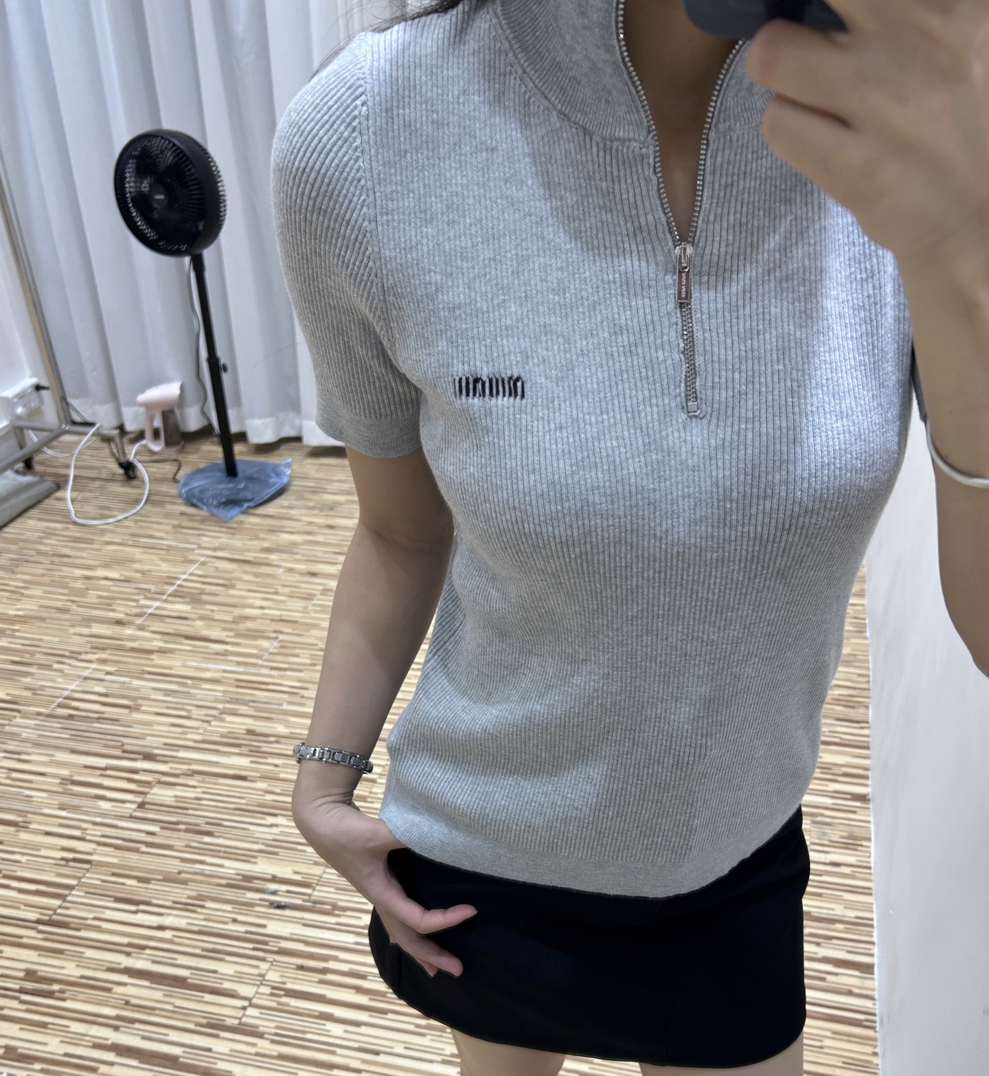 Miu Miu-Style Ribbed Knit Half-Zip Short Sleeve Top Slim Fit Casual Shirt 2 i1756093357674 347 0 1