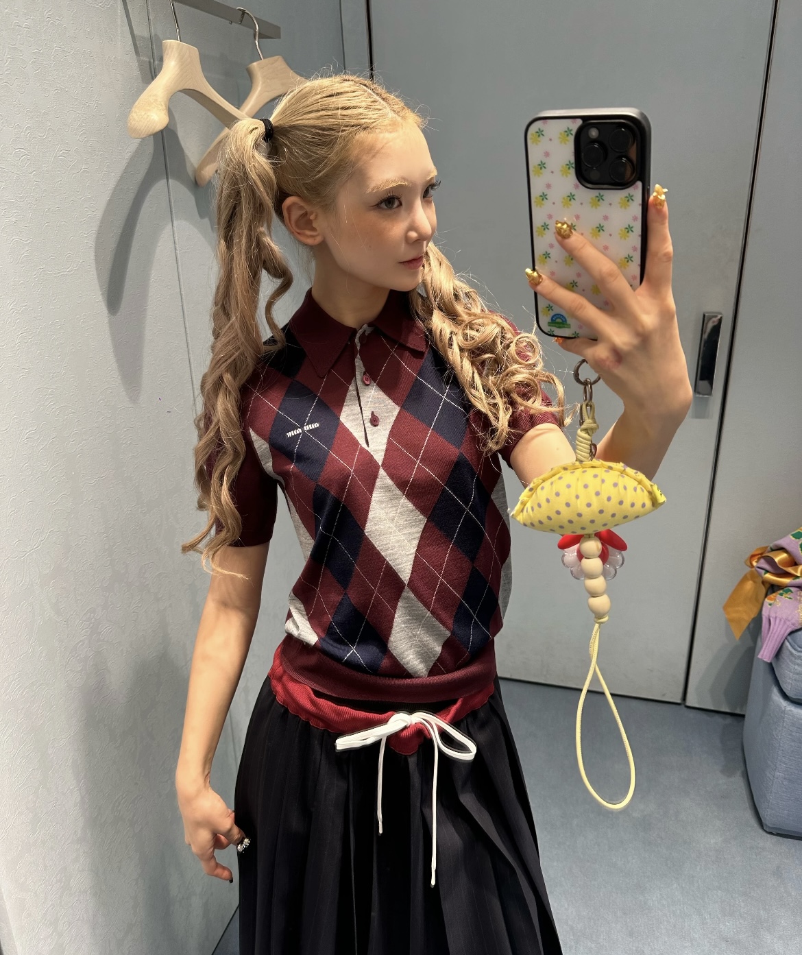 i1760845213462 1381 0 0