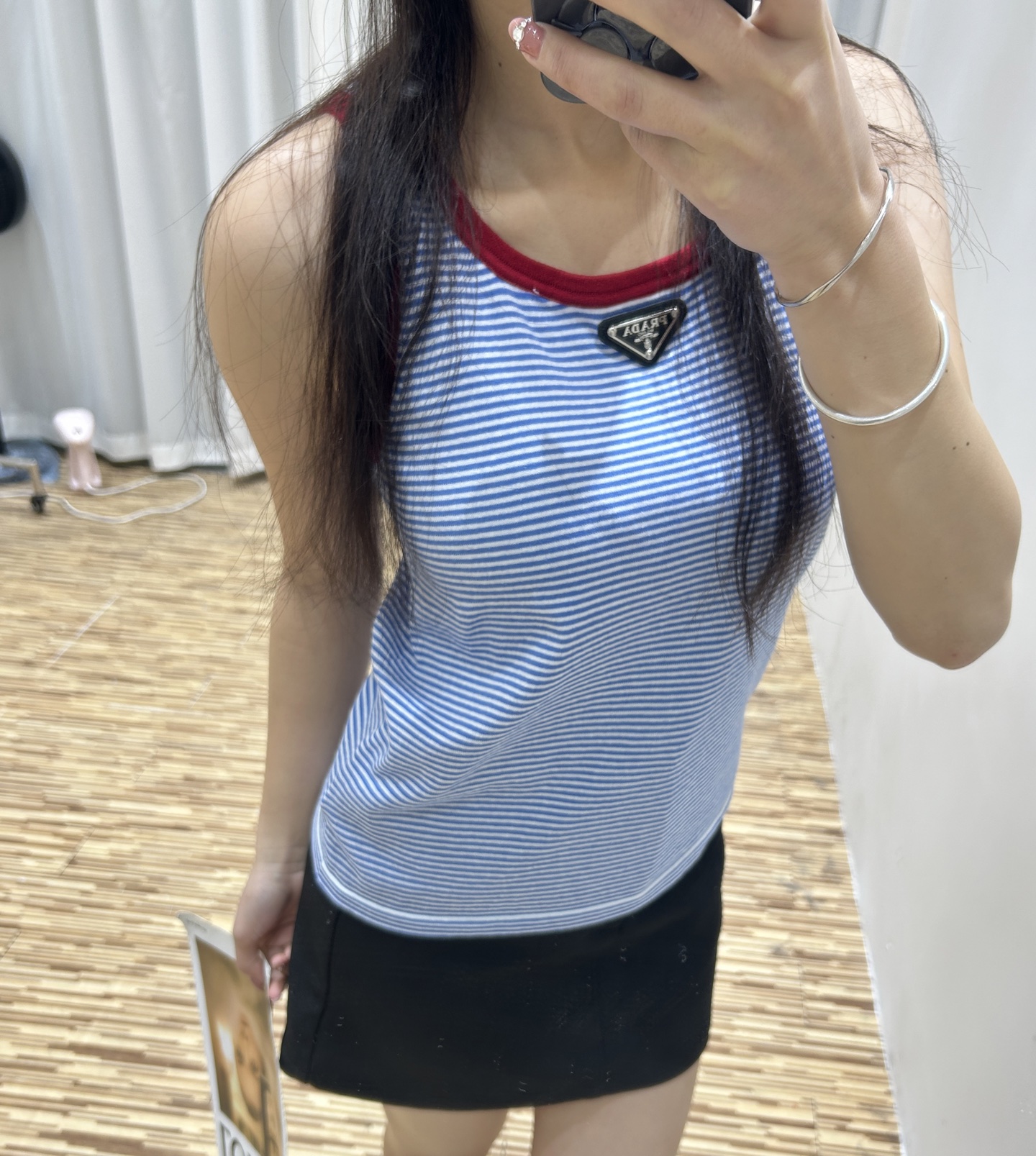 NO:737856,,,19860909,,,Women's clothing