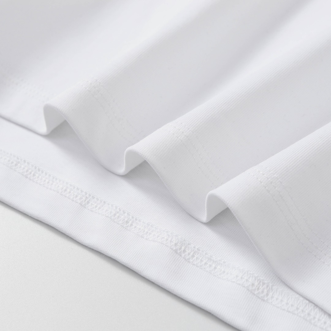 Gucci Double G-Letter Logo T-shirt in Black and White, Spring/Summer Collection - 图片 6