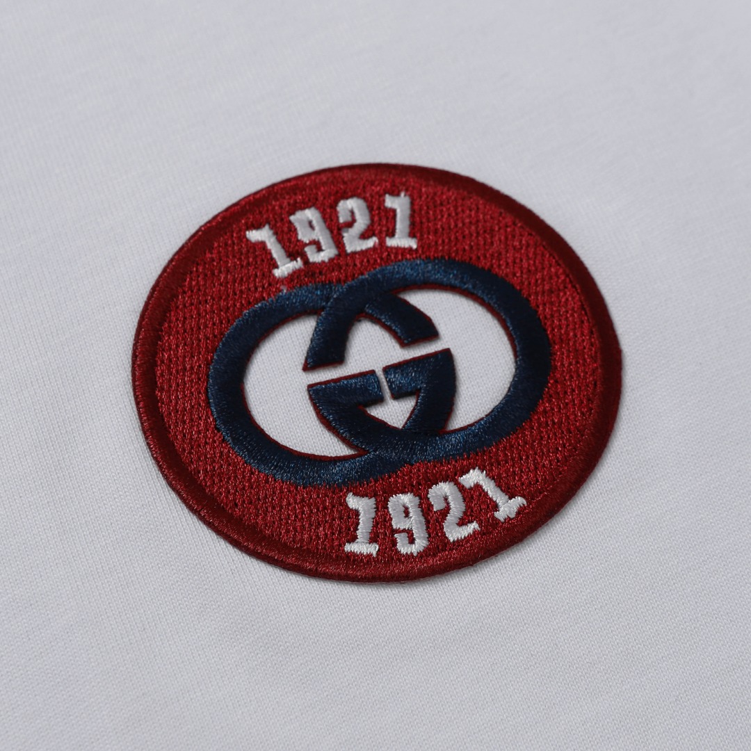 Gucci Double G-Letter Logo T-shirt in Black and White, Spring/Summer Collection - 图片 9