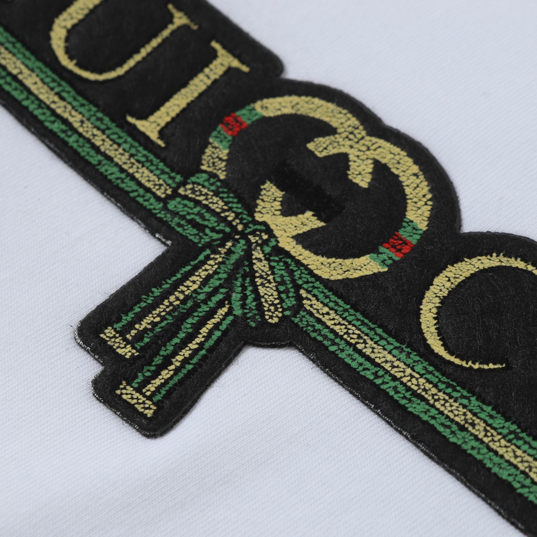 “High-End Gucci 2025 Embroidered Couple T-Shirt in White, 260g Cotton, Fashionable Unisex” - 图片 4