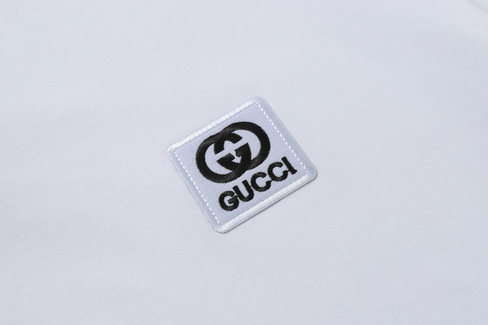 Gucci 2025 Embroidered Couple T-Shirt – High-End Fashion, Original Design, Unisex S-XL Sizes - 图片 7