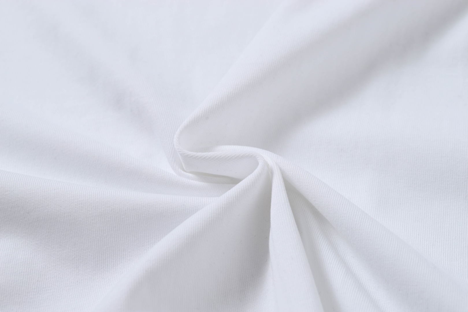 Gucci 2025 Embroidered Couple T-Shirt – High-End Fashion, Original Design, Unisex S-XL Sizes - 图片 9