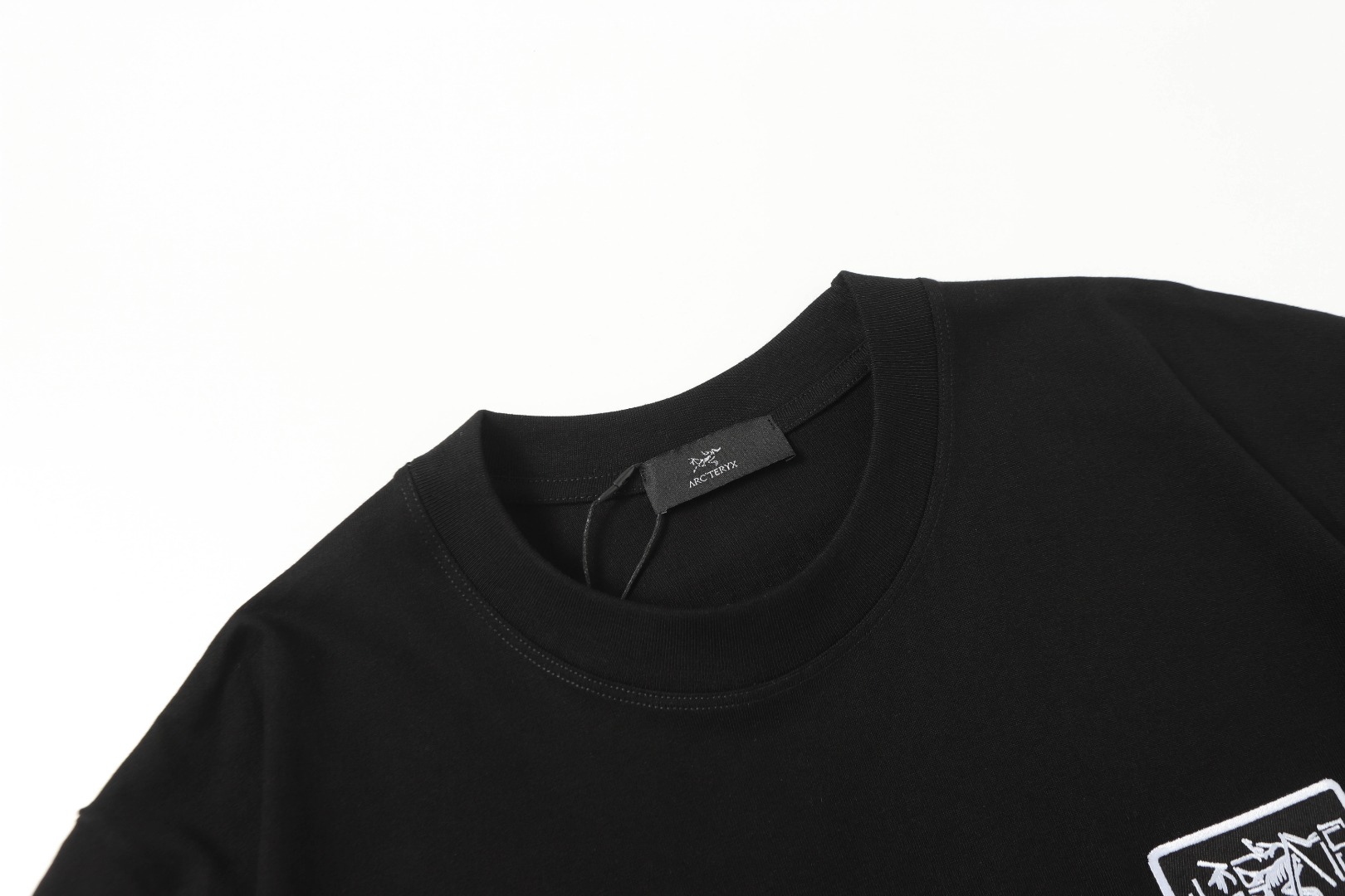 ARC'TERYX  短袖T恤服装,男,女 4