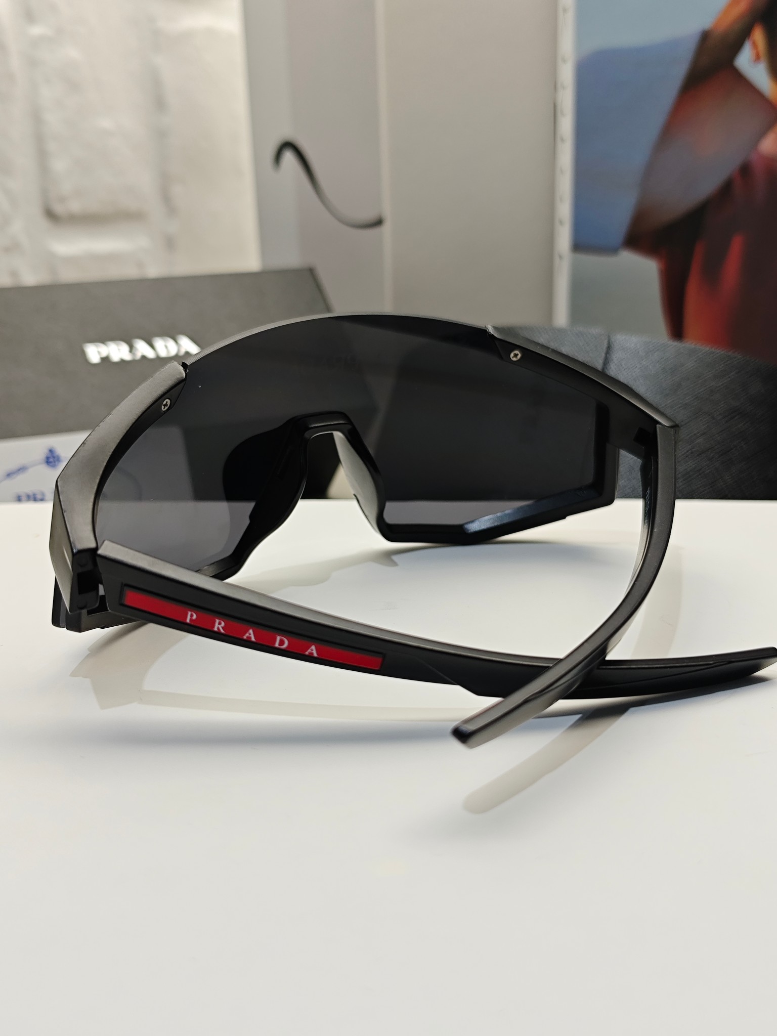 PRADA普拉达欧美高级感超轻大框连体防紫外线墨镜滑雪骑行户外护目太阳眼镜男女通用