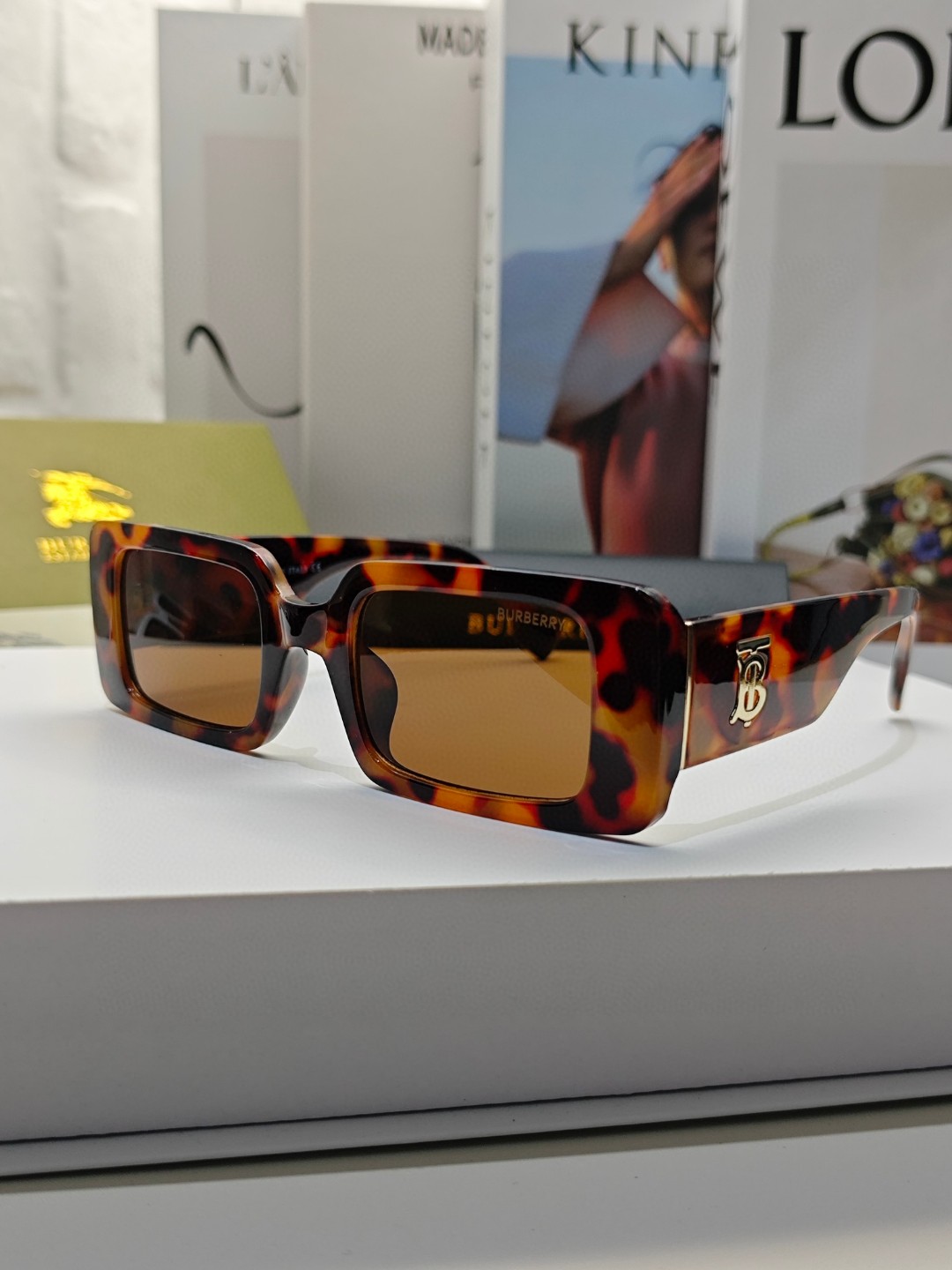 [Burberry Eyewear]burbrry Burberry classic plaid internet celebrity super popu